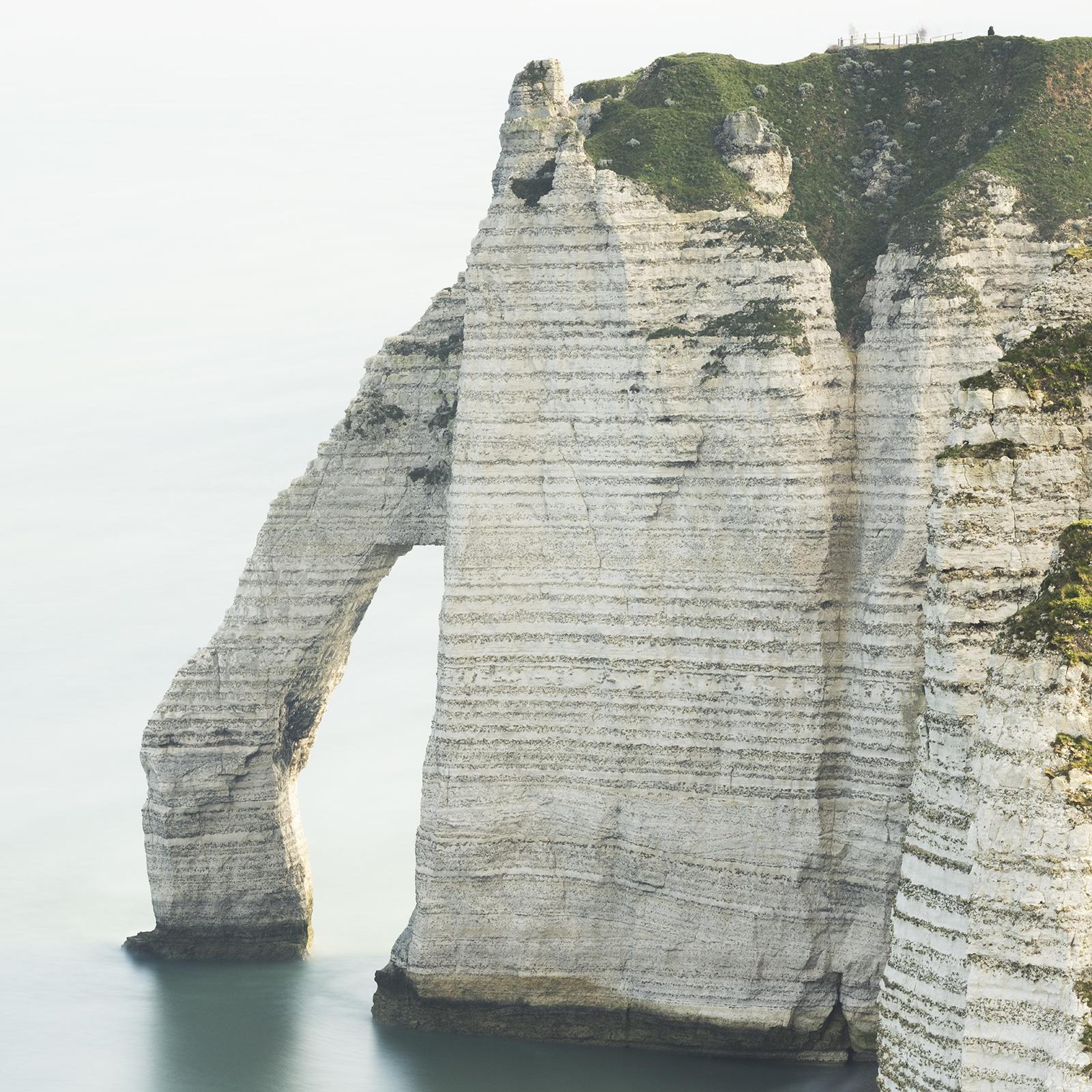 Whiting Cliffs of Etretat, fotografia a colori su larga scala, edizione limitata, paesaggio in vendita 5