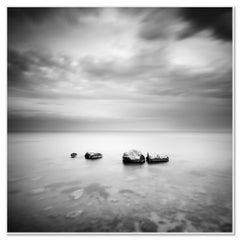 Dreieinhalb Steine, Schwarz-Weiß, Langzeitbelichtung, Fotografie, Meereslandschaft