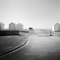 Zusammen am Strand, Frankreich, Schwarz-Weiß-Kunstfotografie, Landschaft