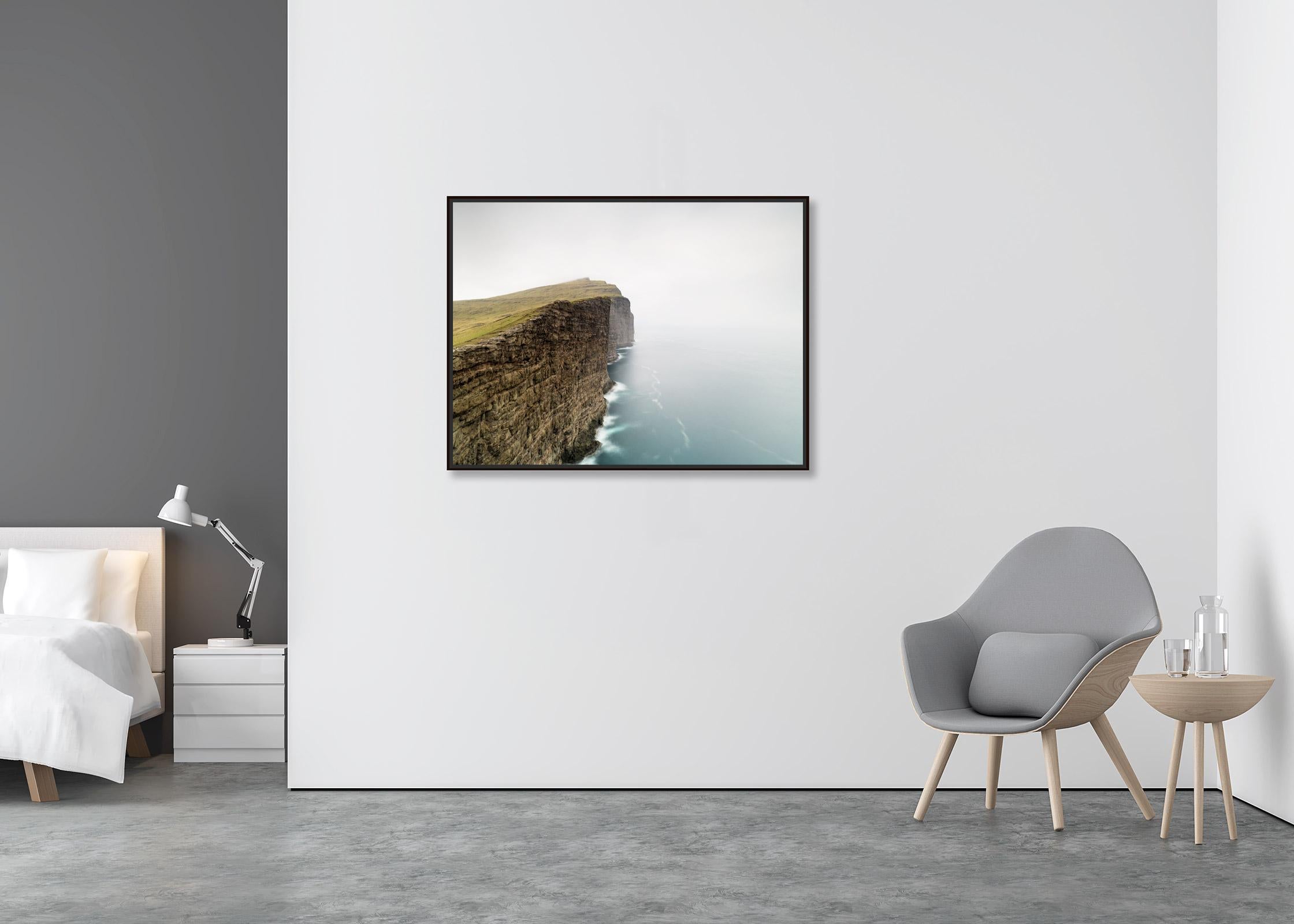 Traelanipa, Slave Cliff, Großformatige Fotograpie, Landschaft, limitierte Auflage (Zeitgenössisch), Photograph, von Gerald Berghammer
