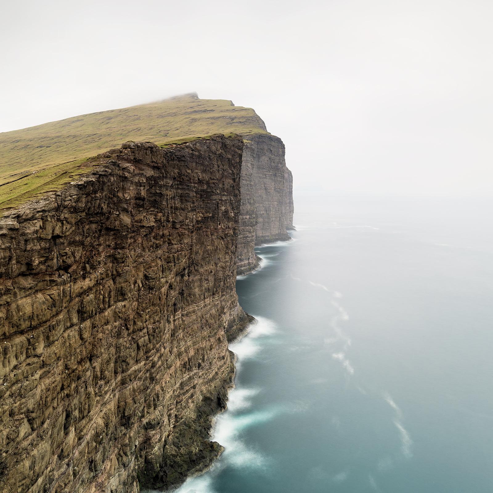 Traelanipa, Slave Cliff, Großformatige Fotograpie, Landschaft, limitierte Auflage im Angebot 3