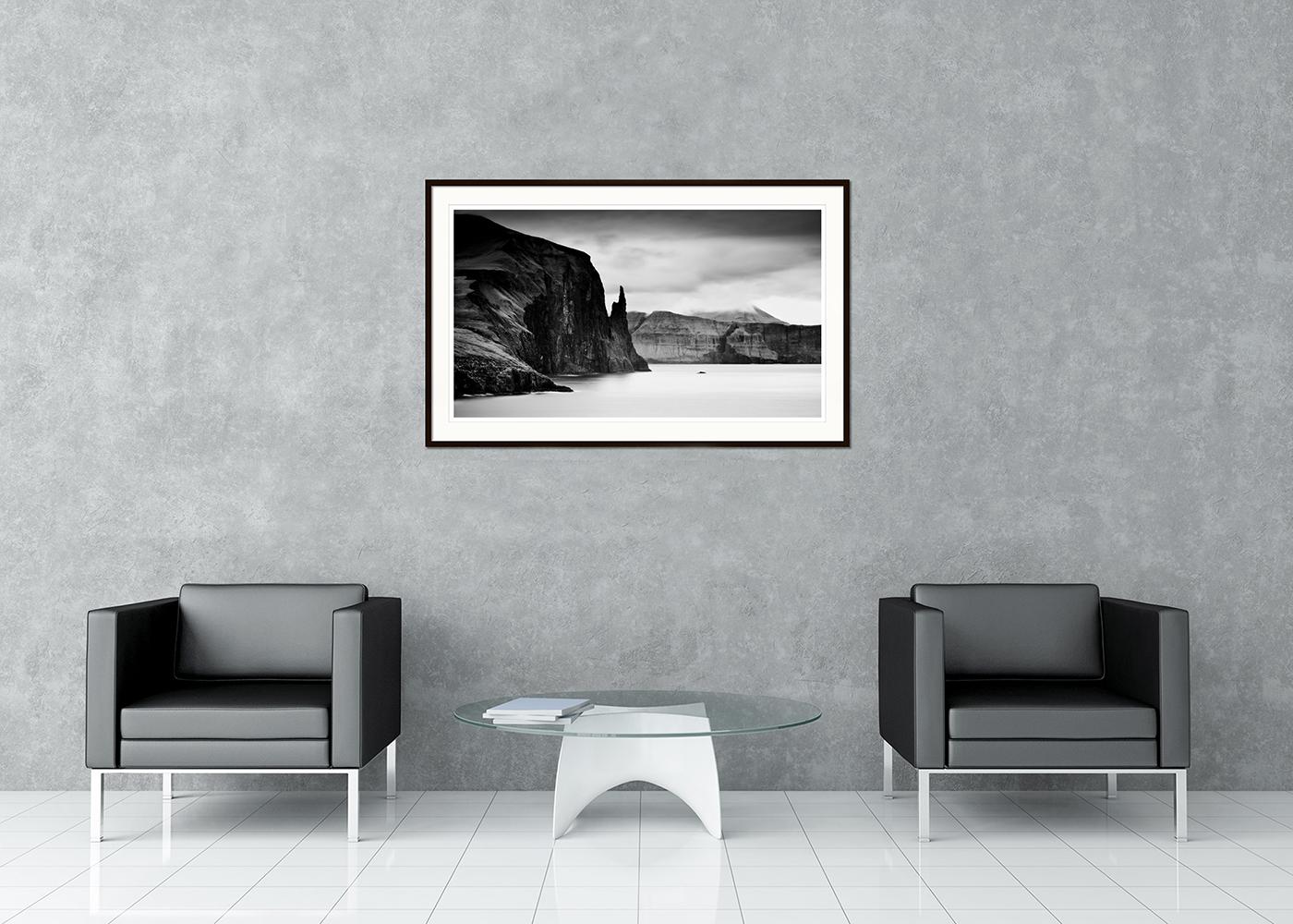 Schwarz-Weiß-Langzeitbelichtung Meereslandschaft - Landschaftsfotografie. Pigmenttintendruck in einer limitierten Auflage von 7 Exemplaren. Alle Drucke von Gerald Berghammer werden auf Bestellung in limitierter Auflage auf Hahnemuehle Photo Rag
