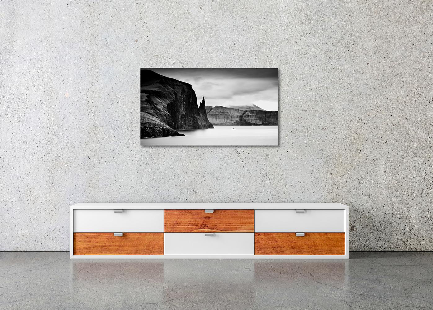 Trollkonufingur Monolith Panorama, Große Meereslandschaftsfotografie, limitierte Auflage im Angebot 2