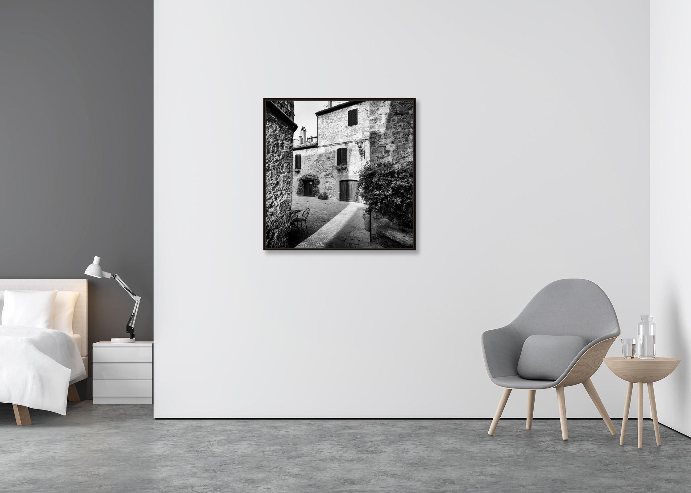 Tuscan Courtyard, old Town, Tuscany, Italy, black and white photography print - Contemporary Photograph by Gerald Berghammer