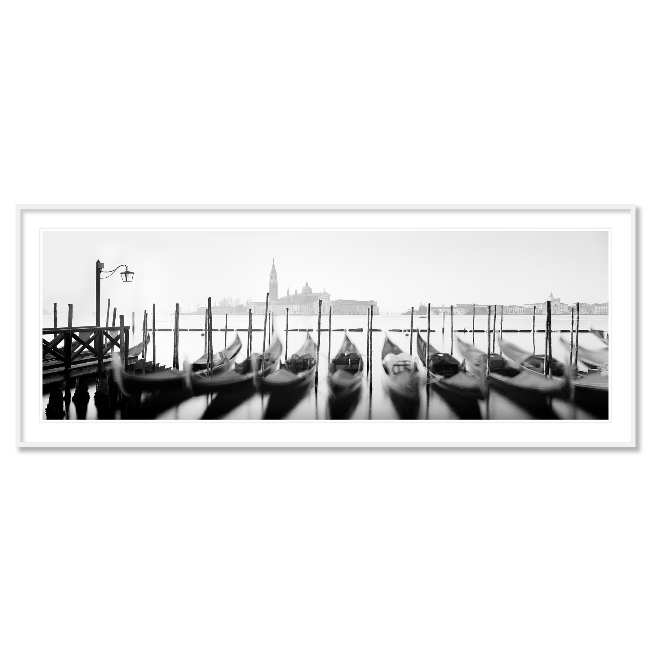 Photographie d'art en noir et blanc, longue exposition, paysage aquatique - paysage. Tirage à l'encre pigmentaire d'archives faisant partie d'une édition limitée à 9 exemplaires. Tous les tirages de Gerald Berghammer sont réalisés sur commande en