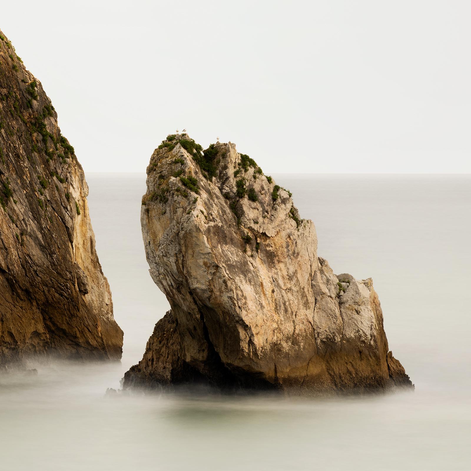 Zwei Fels in the Ocean, großformatige Meereslandschaftsfotografie, limitierte Auflage im Angebot 5