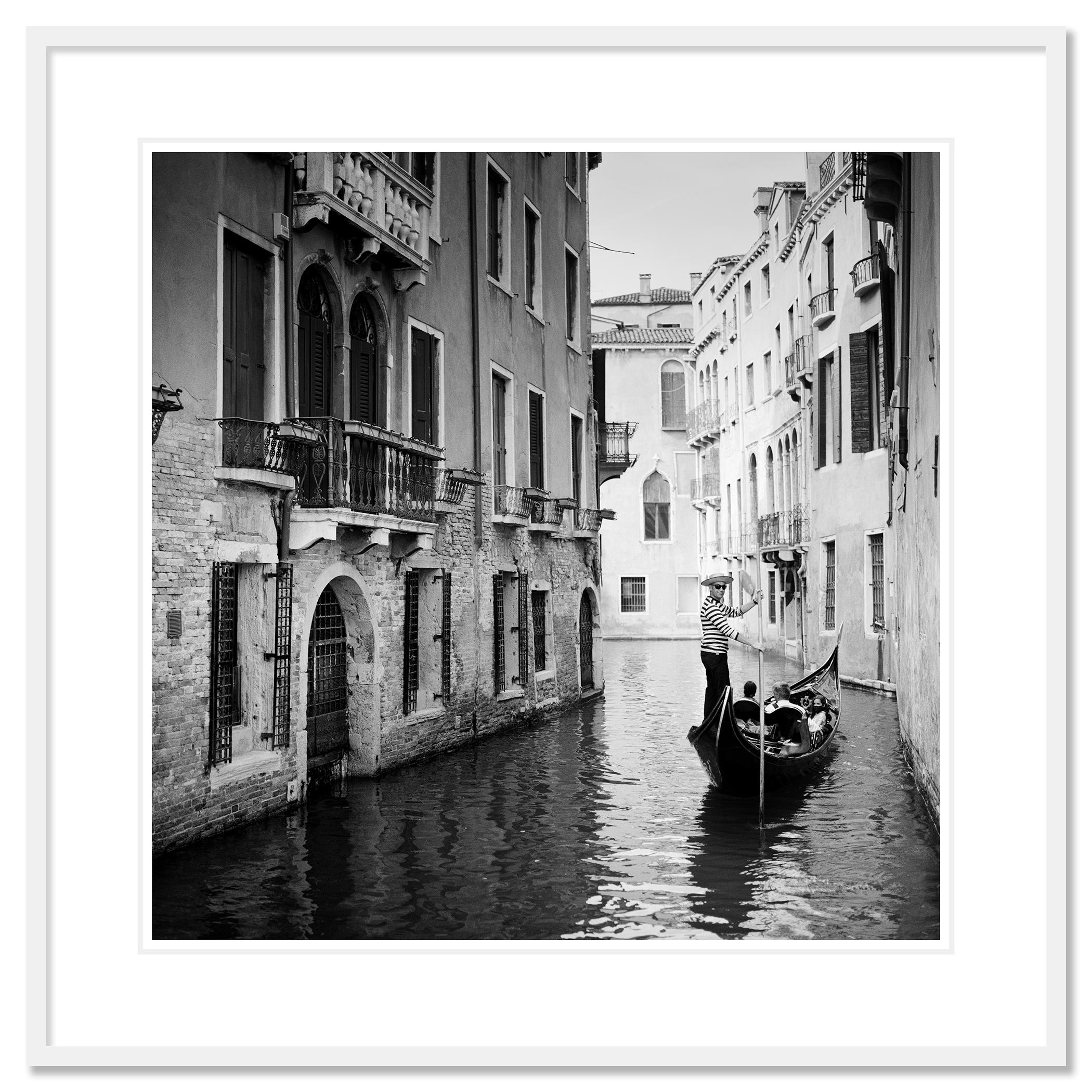 Venise, Gondoliere, Canal, Paysage urbain, Photographie d'art en édition limitée en vente 3