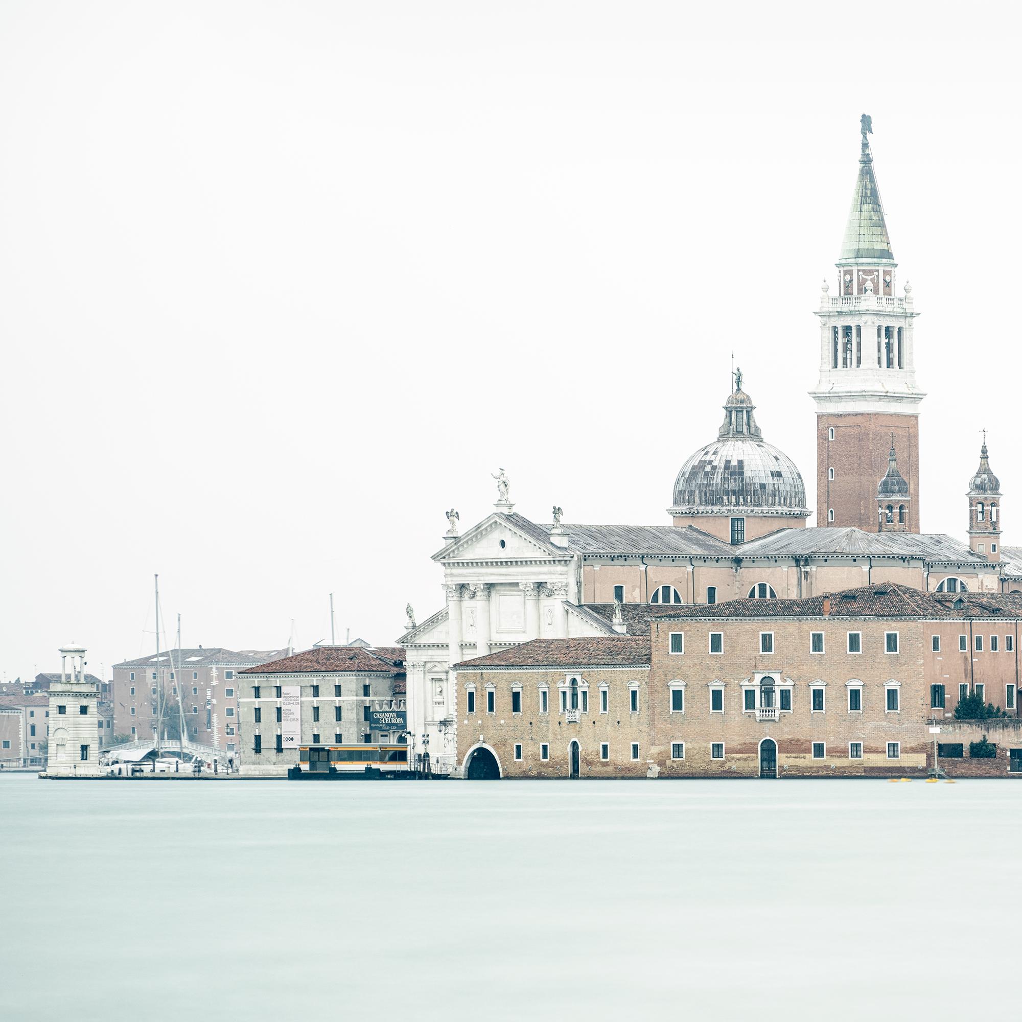 Vue de Venise - panorama urbain - San Giorgio Maggiore - édition limitée en vente 5