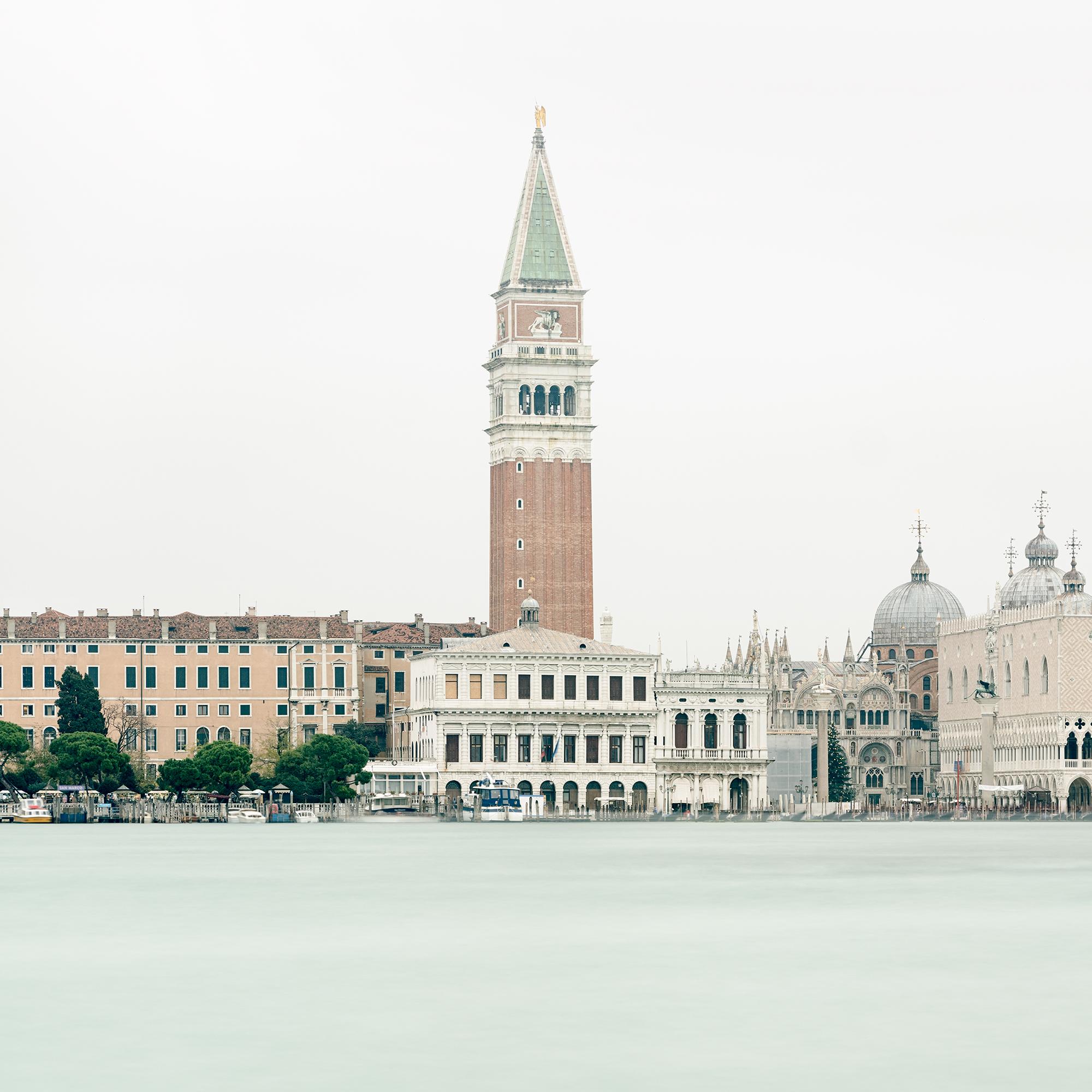 Vue de Venise, panorama urbain, San MarCo, Italie - édition limitée en vente 5