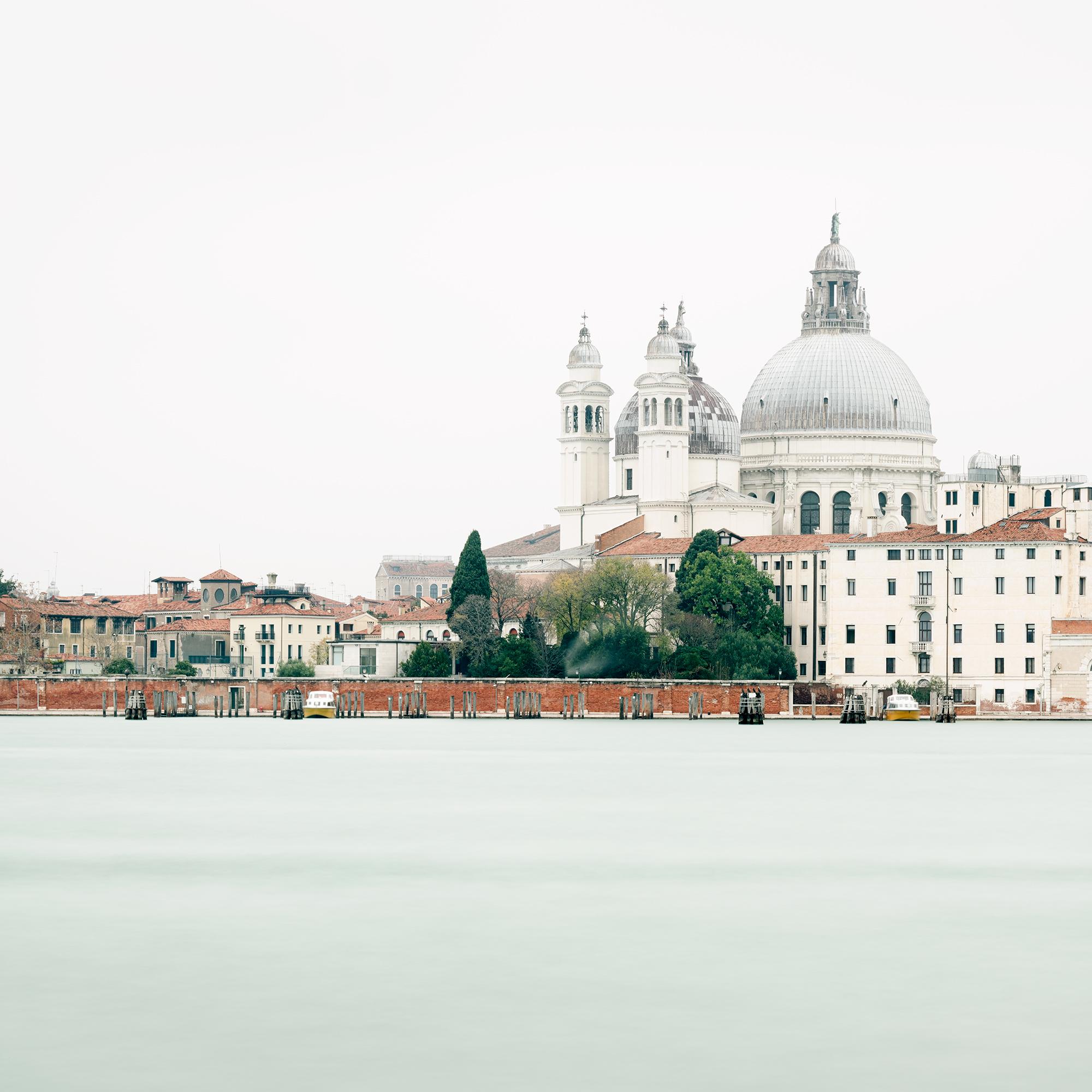 Vue de Venise, panorama urbain, Santa Maria della Salute - édition limitée en vente 5
