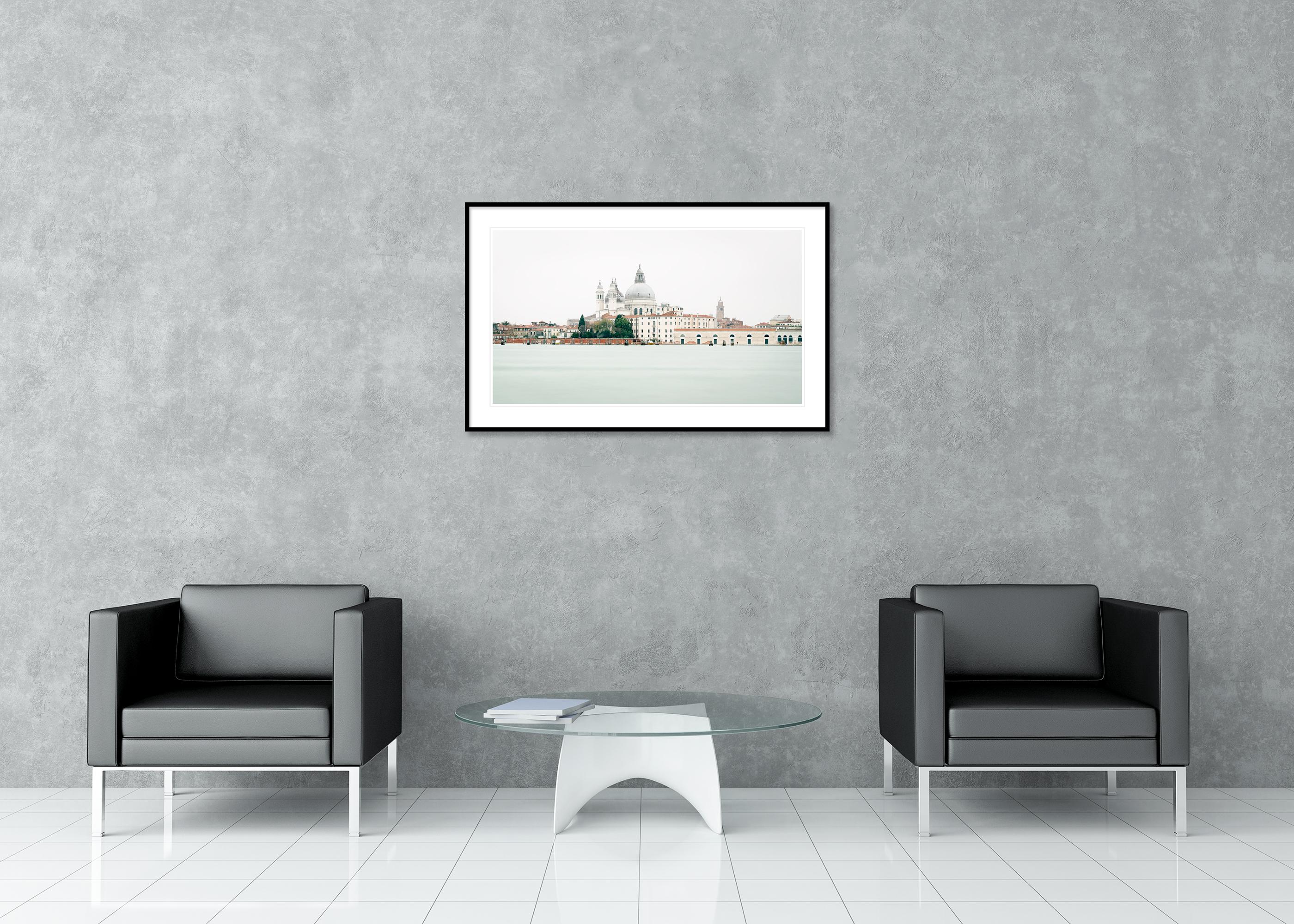 Vue de Venise, panorama urbain, Santa Maria della Salute - édition limitée en vente 2