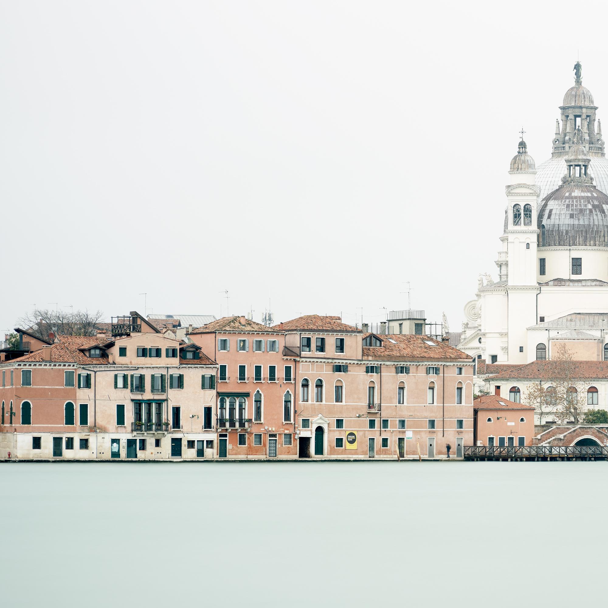 Vue de Venise - panorama de la ville - Santa Maria della Salute - édition limitée en vente 5