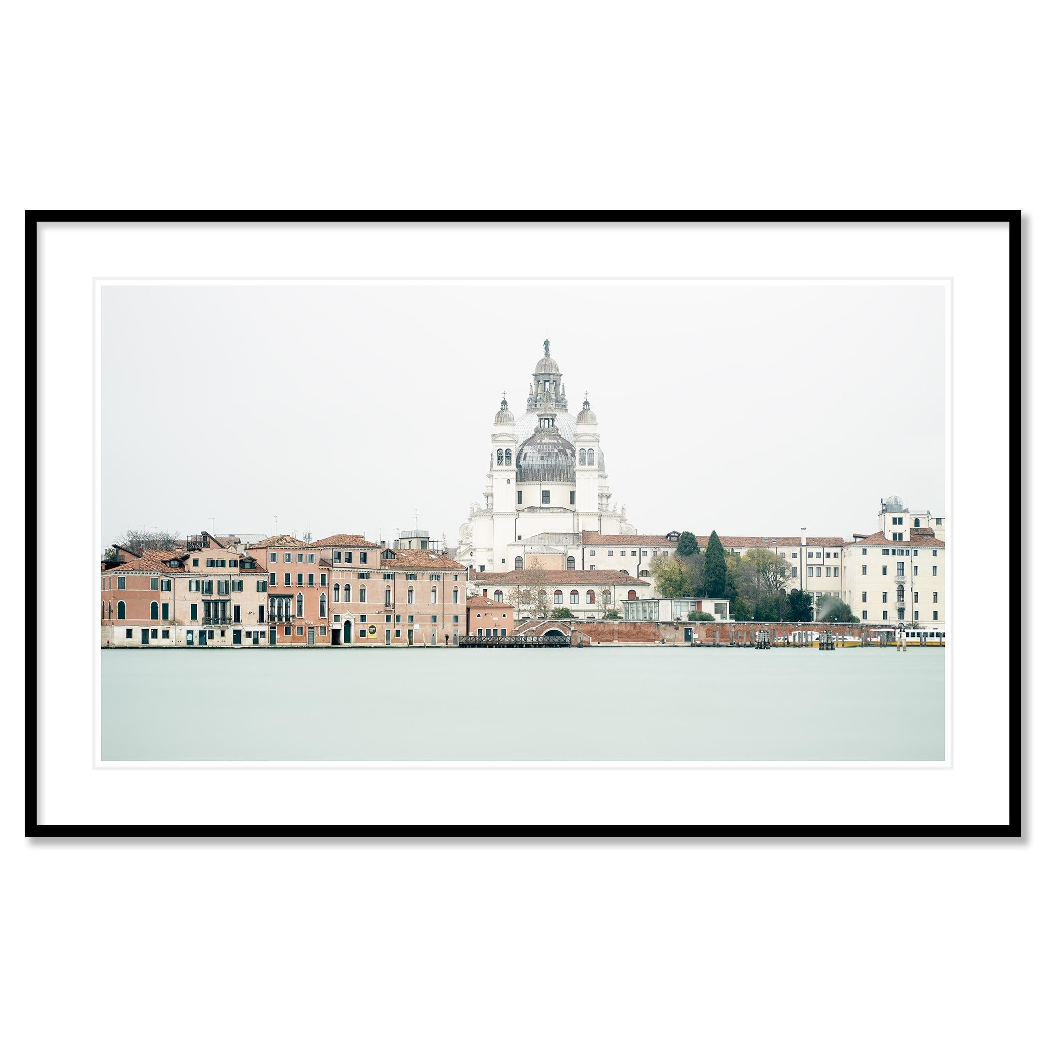 Vue de Venise - panorama de la ville - Santa Maria della Salute - édition limitée en vente 1
