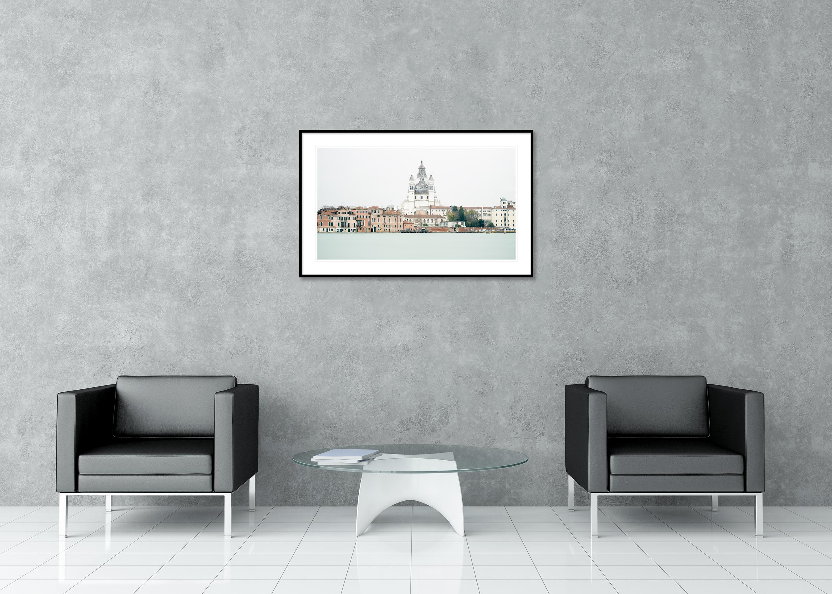 Vue de Venise - panorama de la ville - Santa Maria della Salute - édition limitée en vente 2