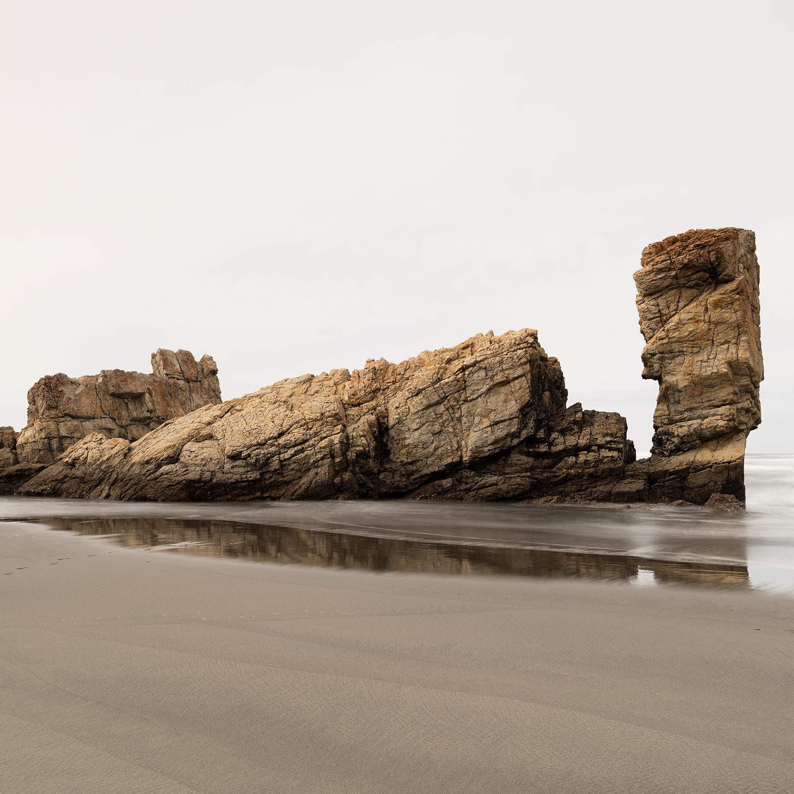 Paseo por la Playa, Mar Cantábrico, fotografía en color, edición limitada, paisaje terrestre en venta 3
