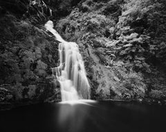 Wasserfall, Irland, Schwarz-Weiß-Kunstfotografie, Wasserlandschaft, Langzeitbelichtung 