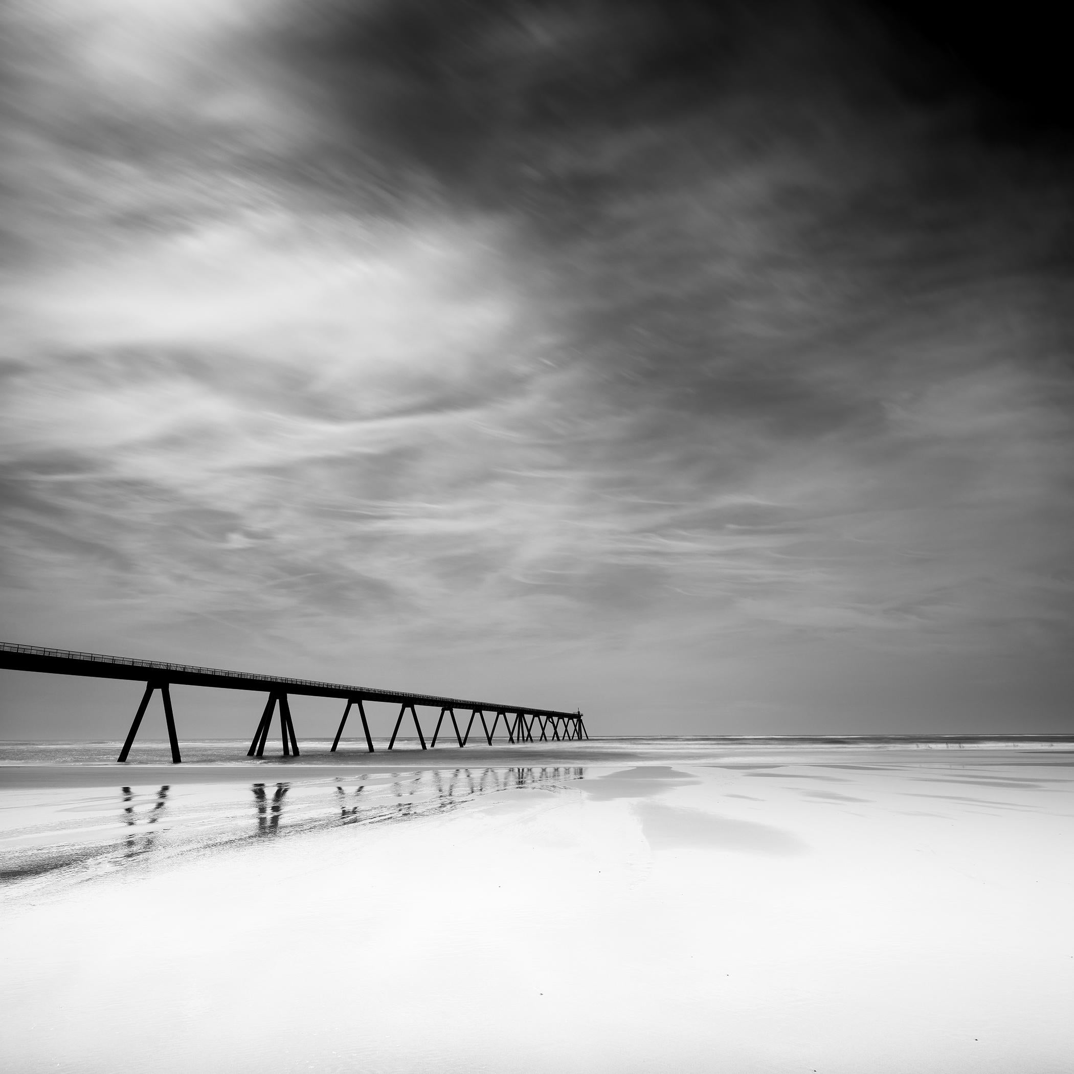 Landscape Photograph Gerald Berghammer - Whiting de la Salie, plage déserte, France, photographie de paysage en noir et blanc