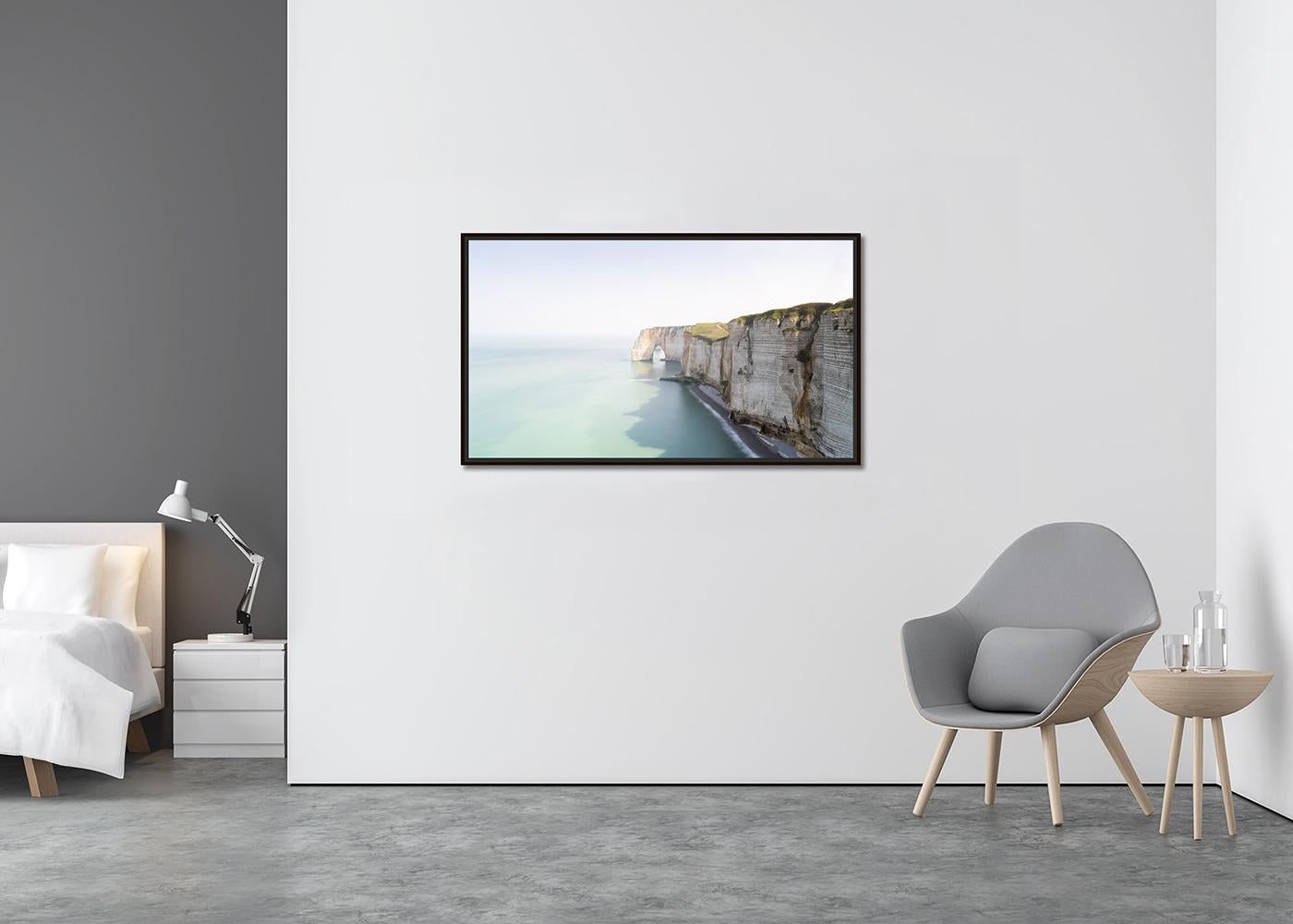 White Cliffs Panorama, Große Farbfotografie, Meereslandschaft, Druck in limitierter Auflage (Zeitgenössisch), Photograph, von Gerald Berghammer