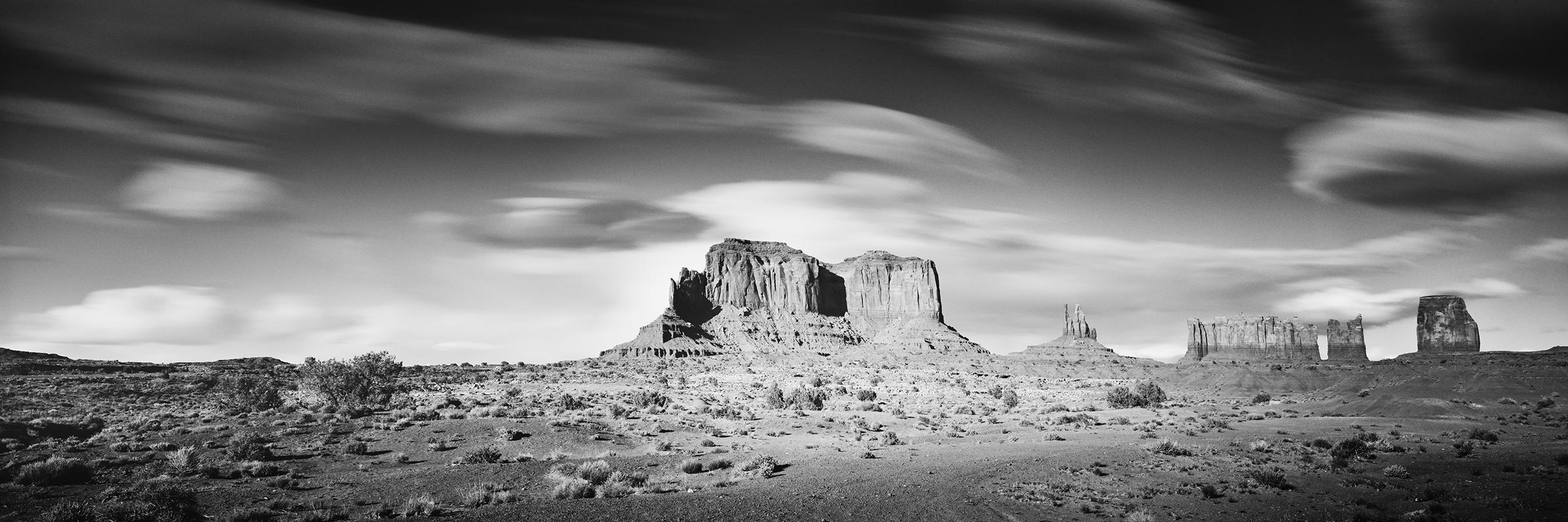 Panorama du Far West, Monument Valley, USA photographie noir et blanc, paysage
