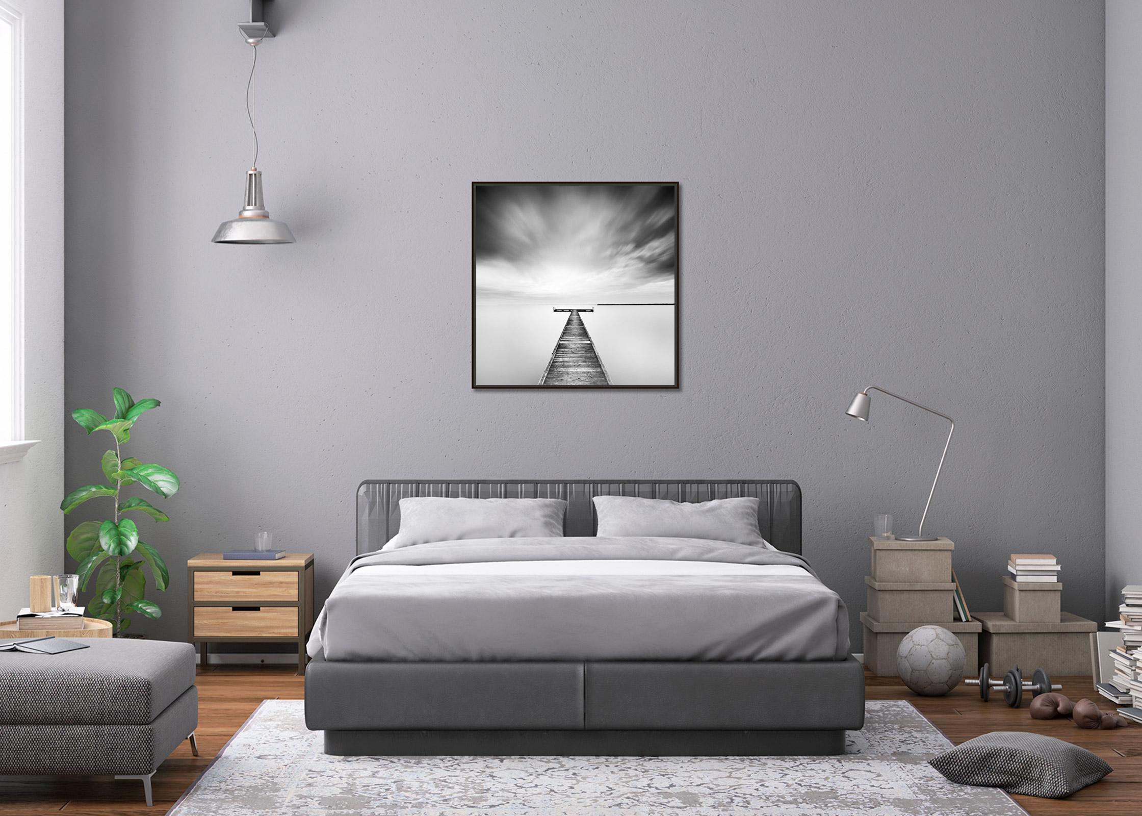 Tormenta de Invierno, Muelle de Madera Minimalista, Edición Limitada, Fotografía de Paisaje Acuático en venta 1