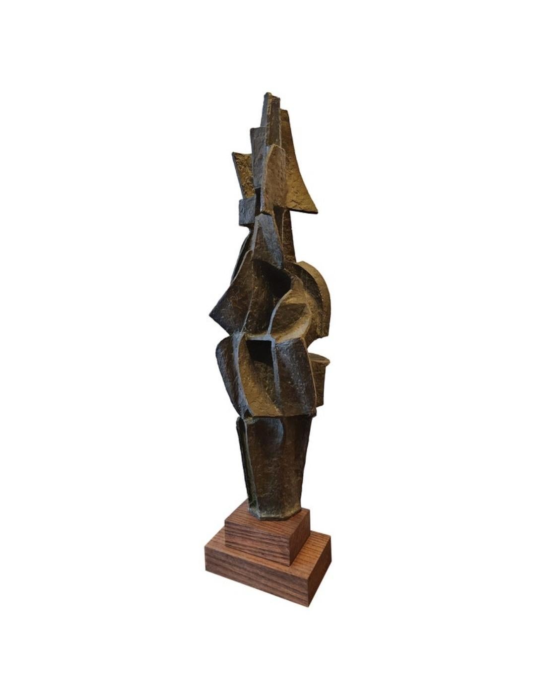 Une magnifique sculpture en bronze, rarement vue, de l'artiste américain Gerald DiGiusto. Créé alors qu'il travaillait en Italie dans les années 1950. 
Gerald DiGiusto est né le 30 juin 1929 à New York, fils d'immigrés italiens et juifs. Il a