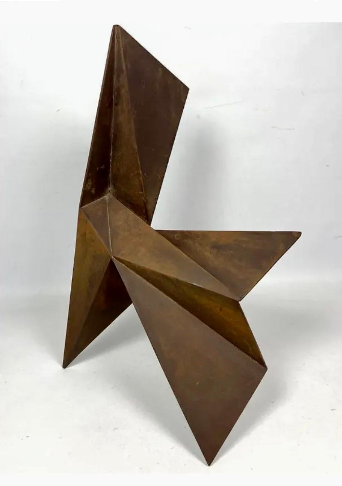 Sculpture Origami abstraite pliée en métal Corten Steel de Gerald DiGiusto en vente 2