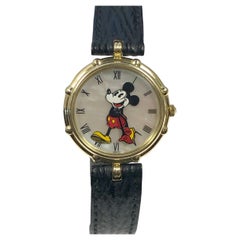 Gerald Genta Montre-bracelet Mickey Mouse à quartz 18 carats