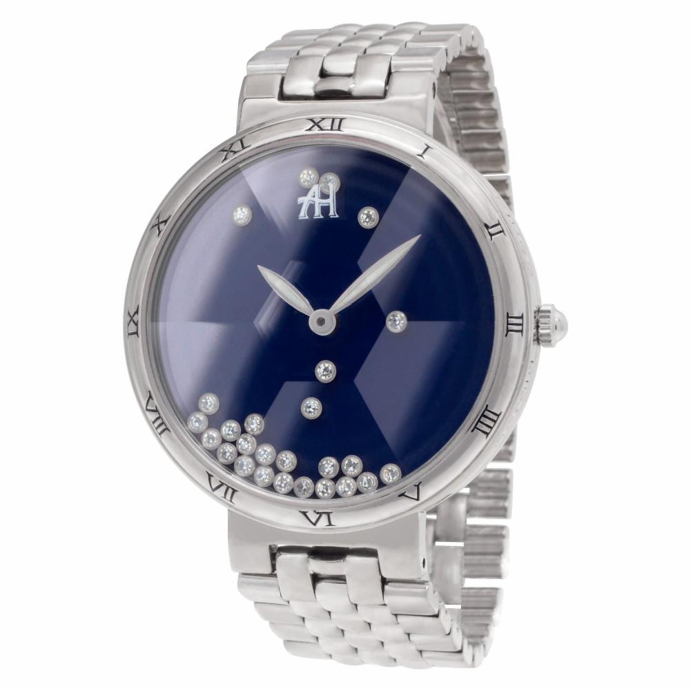Modern Gerald Genta Champagne G3346A 18 Karat White Gold Blue Dial Quartz Watch For Sale