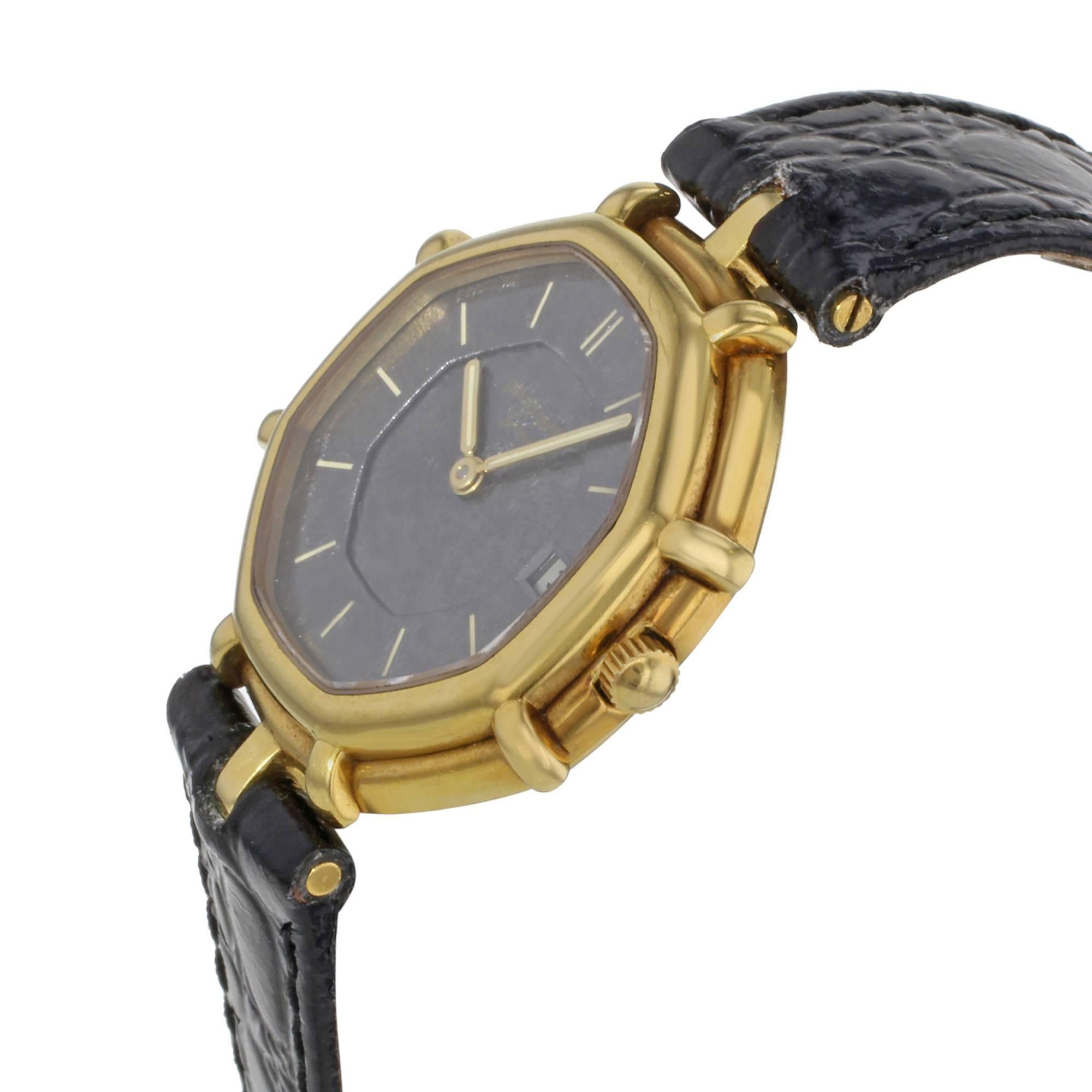 Modern Gerald Genta g2850.7 18 Karat Yellow Gold Quartz Ladies Watch
