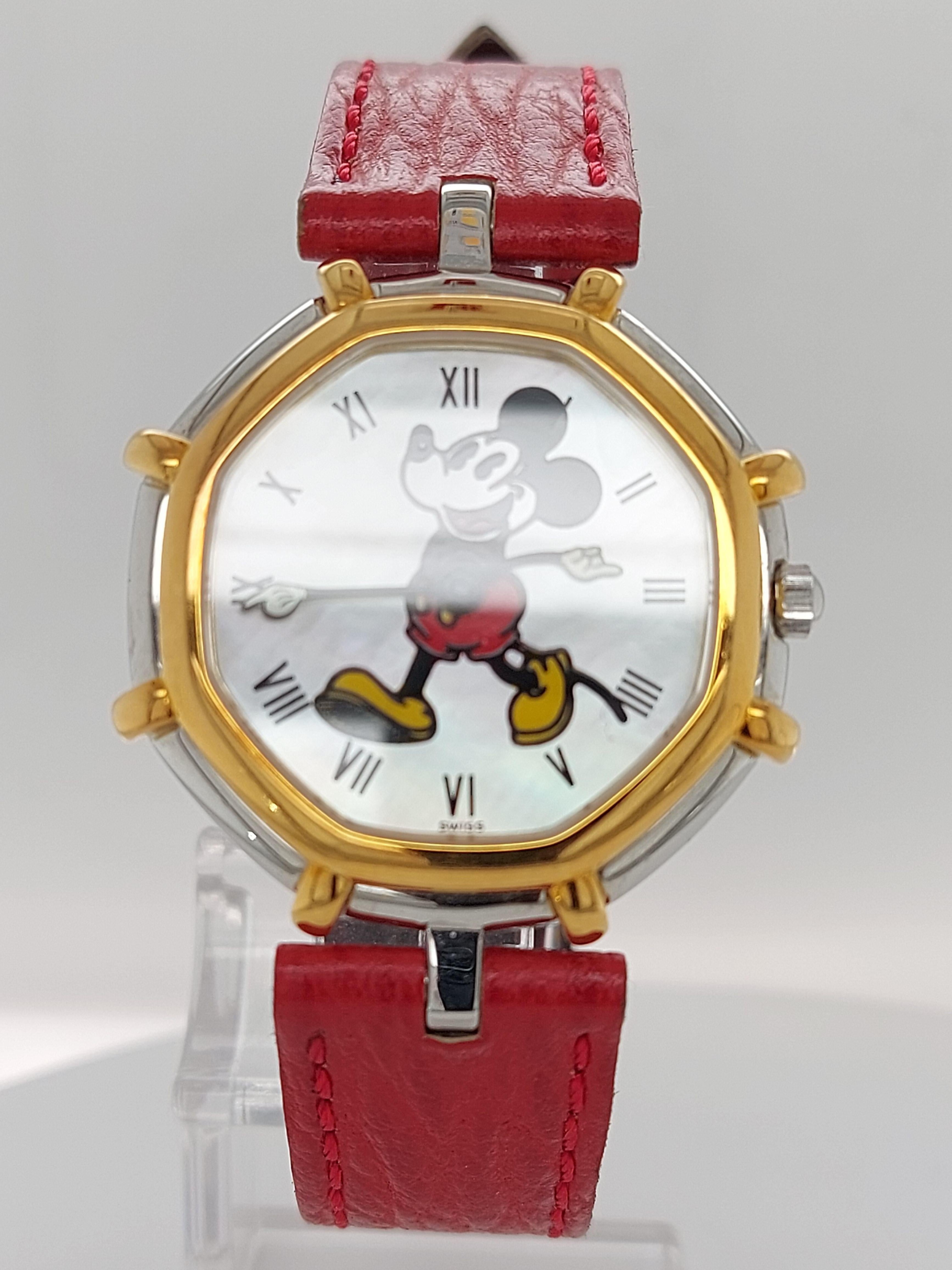 Gerald Genta Mickey Mouse Quartz Watch Red Leather Strap In Excellent Condition For Sale In Antwerp, BE