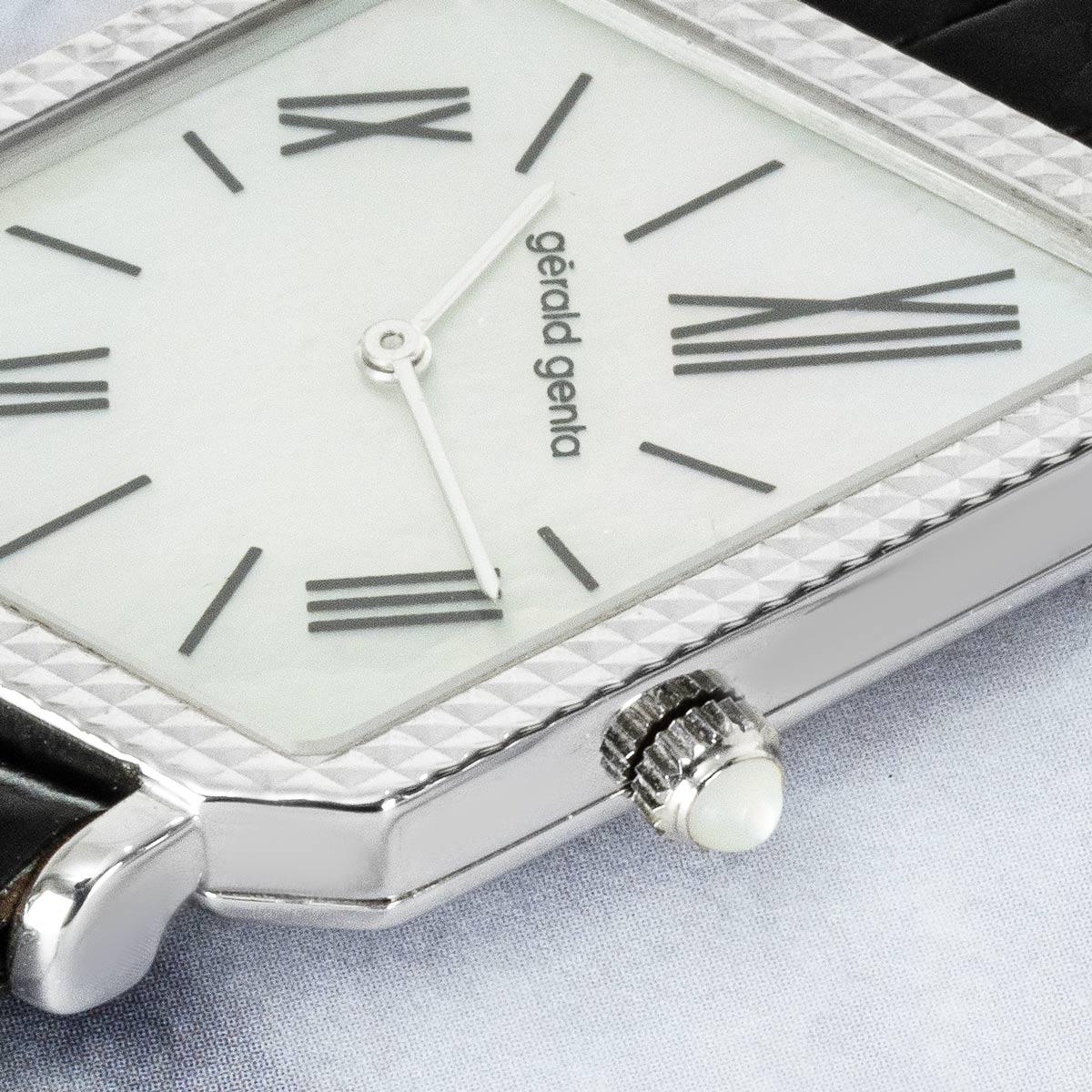 Gerald Genta Ultra Rare Asymmetric Watch White Gold G.3210.7 Unisexe en vente