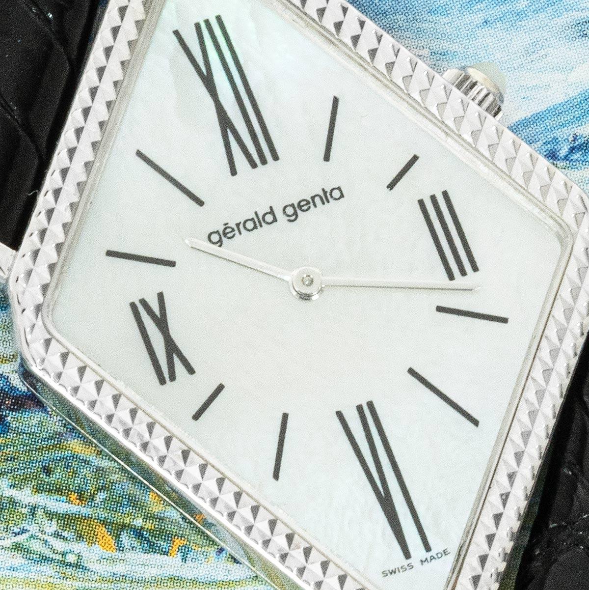 Gerald Genta Ultra Rare Asymmetric Watch White Gold G.3210.7 en vente 1