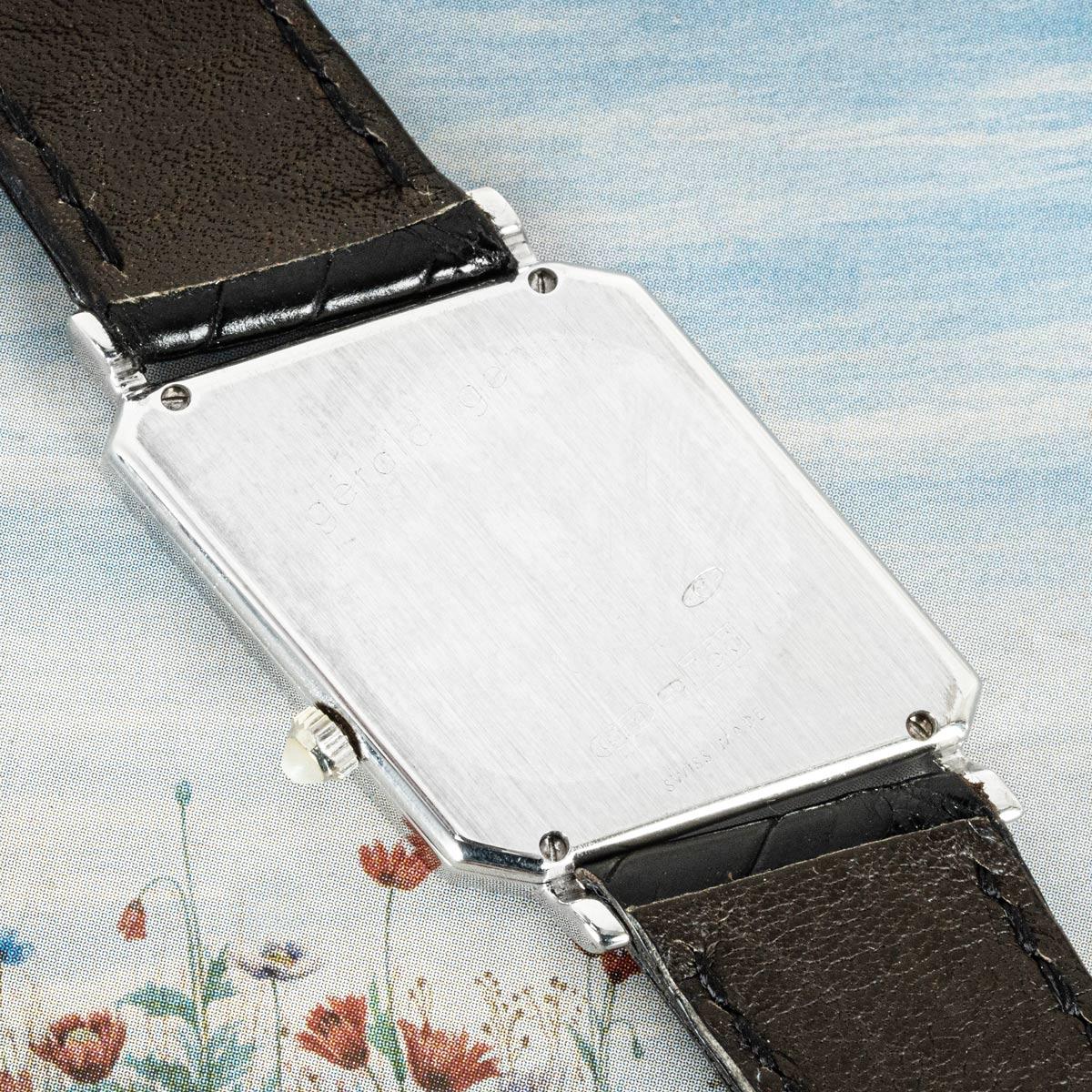 Gerald Genta Ultra Rare Asymmetric Watch White Gold G.3210.7 en vente 2