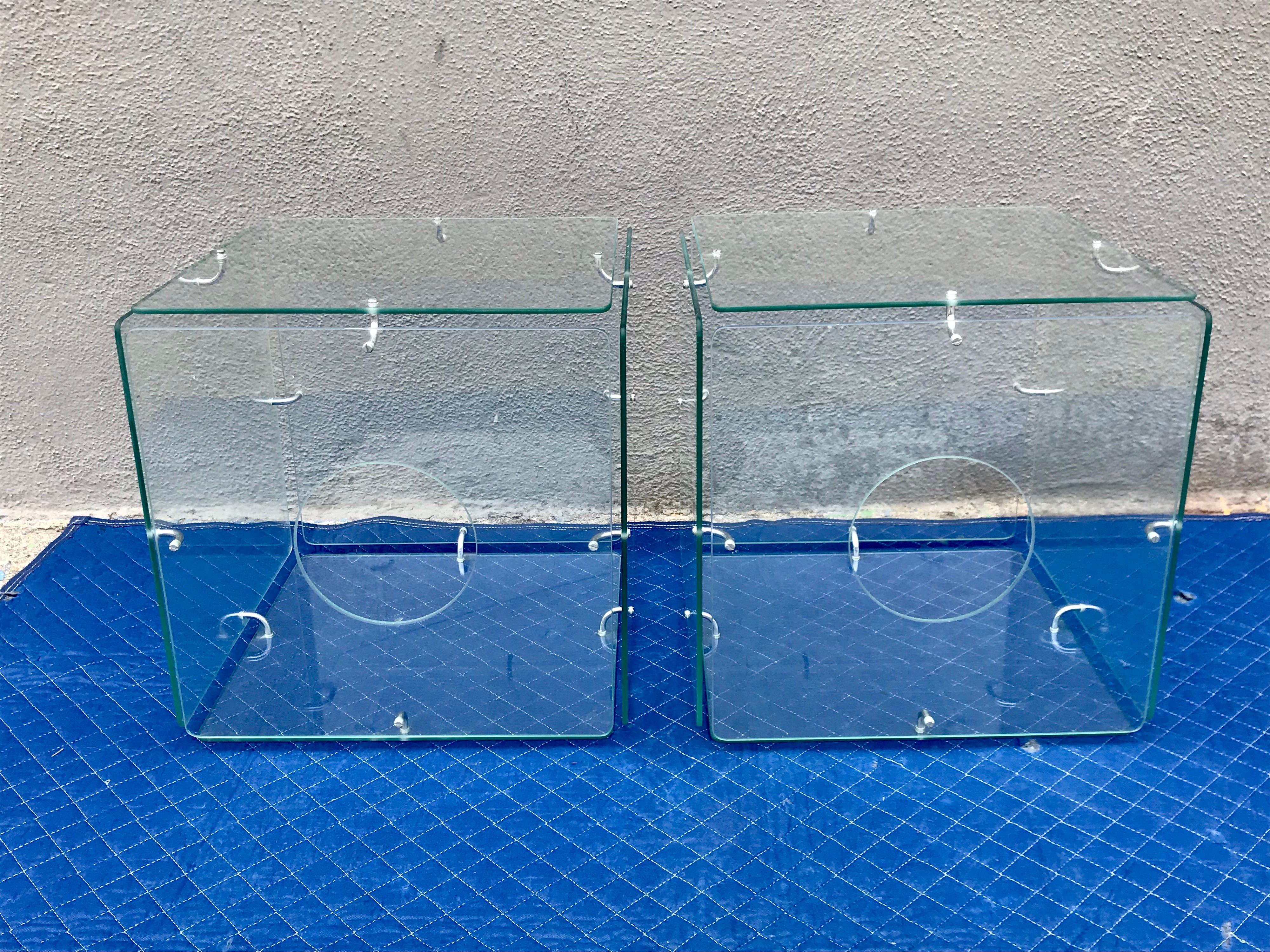Beistelltische aus Glas mit Würfeln Gerald McCabe im Zustand „Gut“ im Angebot in Los Angeles, CA