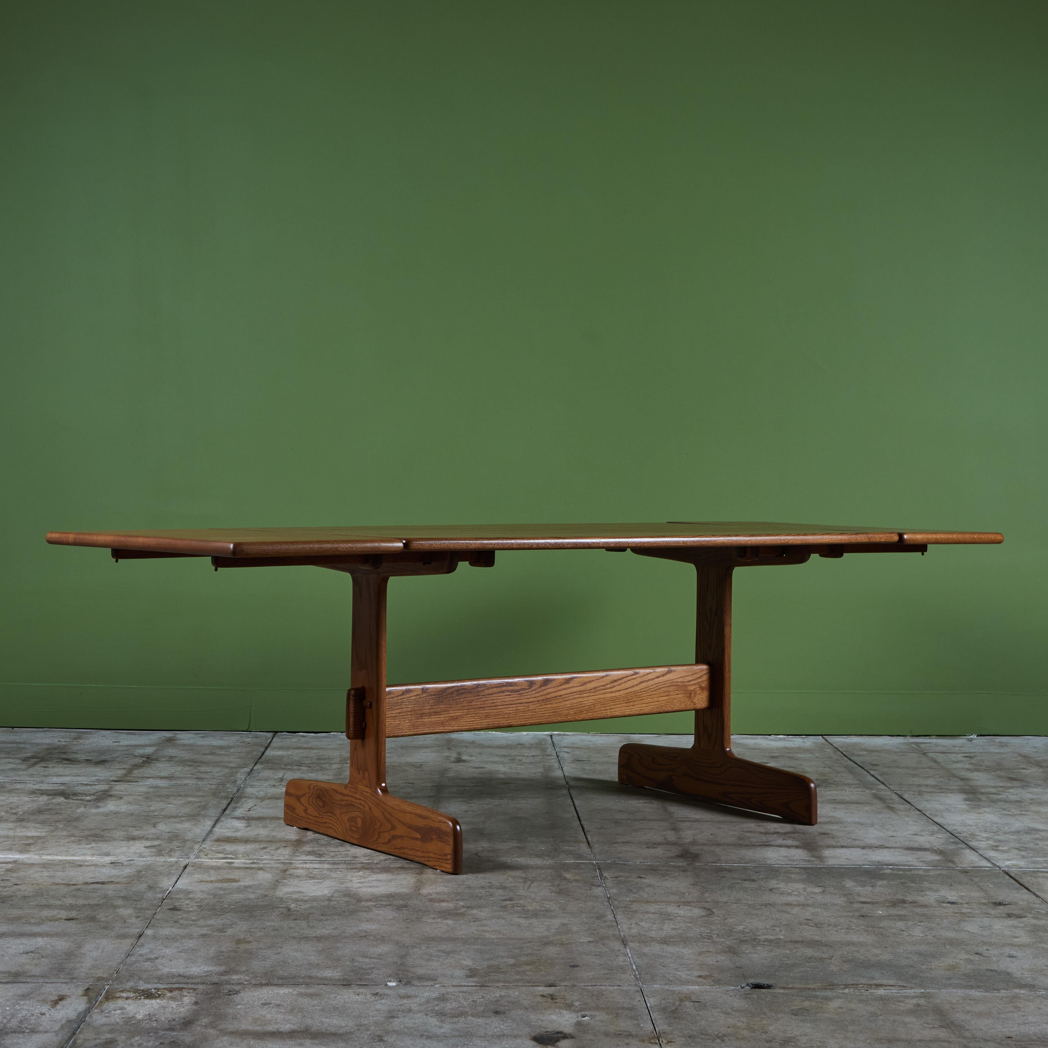 Gerald McCabe Oak Trestle Dining Table In Excellent Condition For Sale In Los Angeles, CA