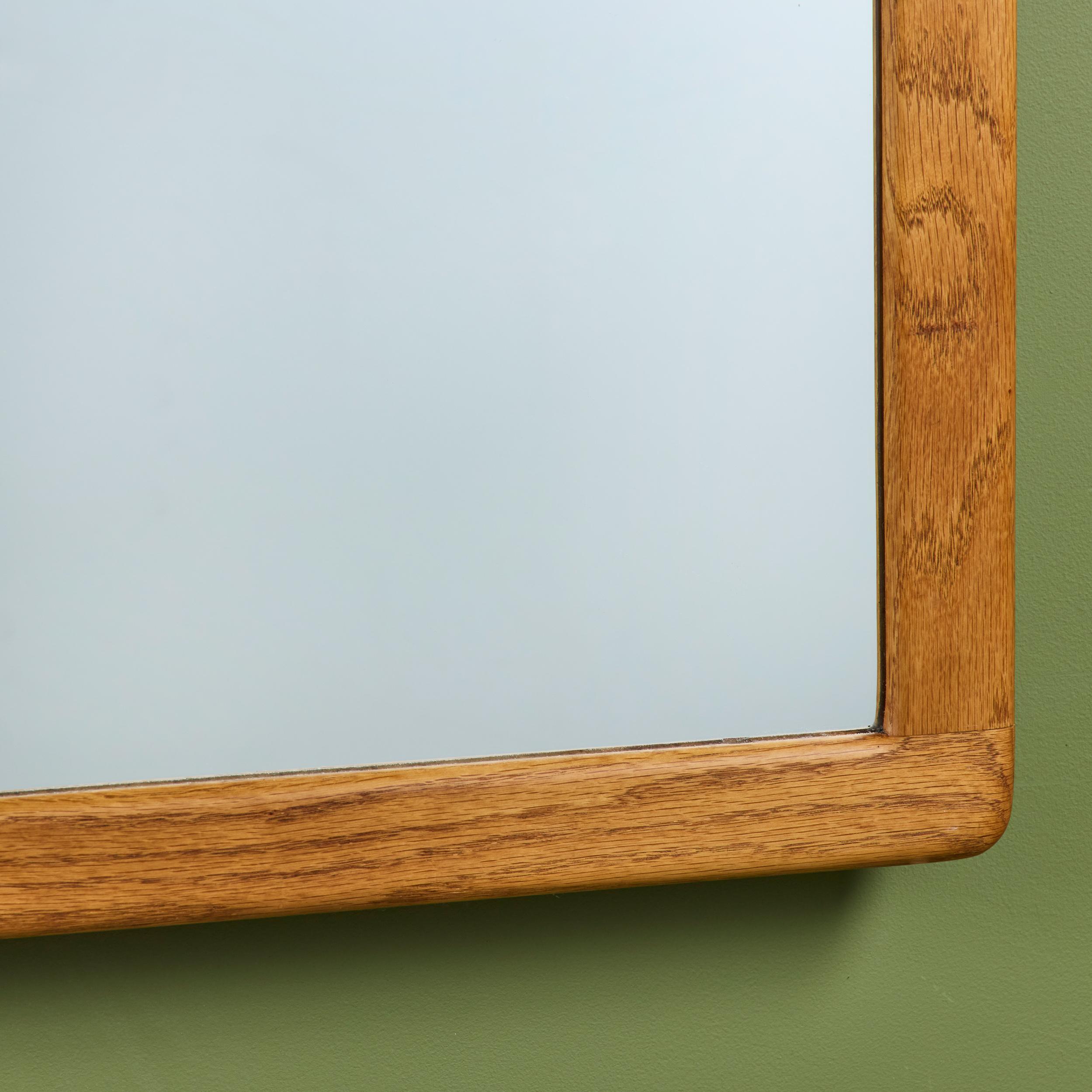 Fine XX secolo Gerald McCabe Oversized Oak Wall Mirror in vendita