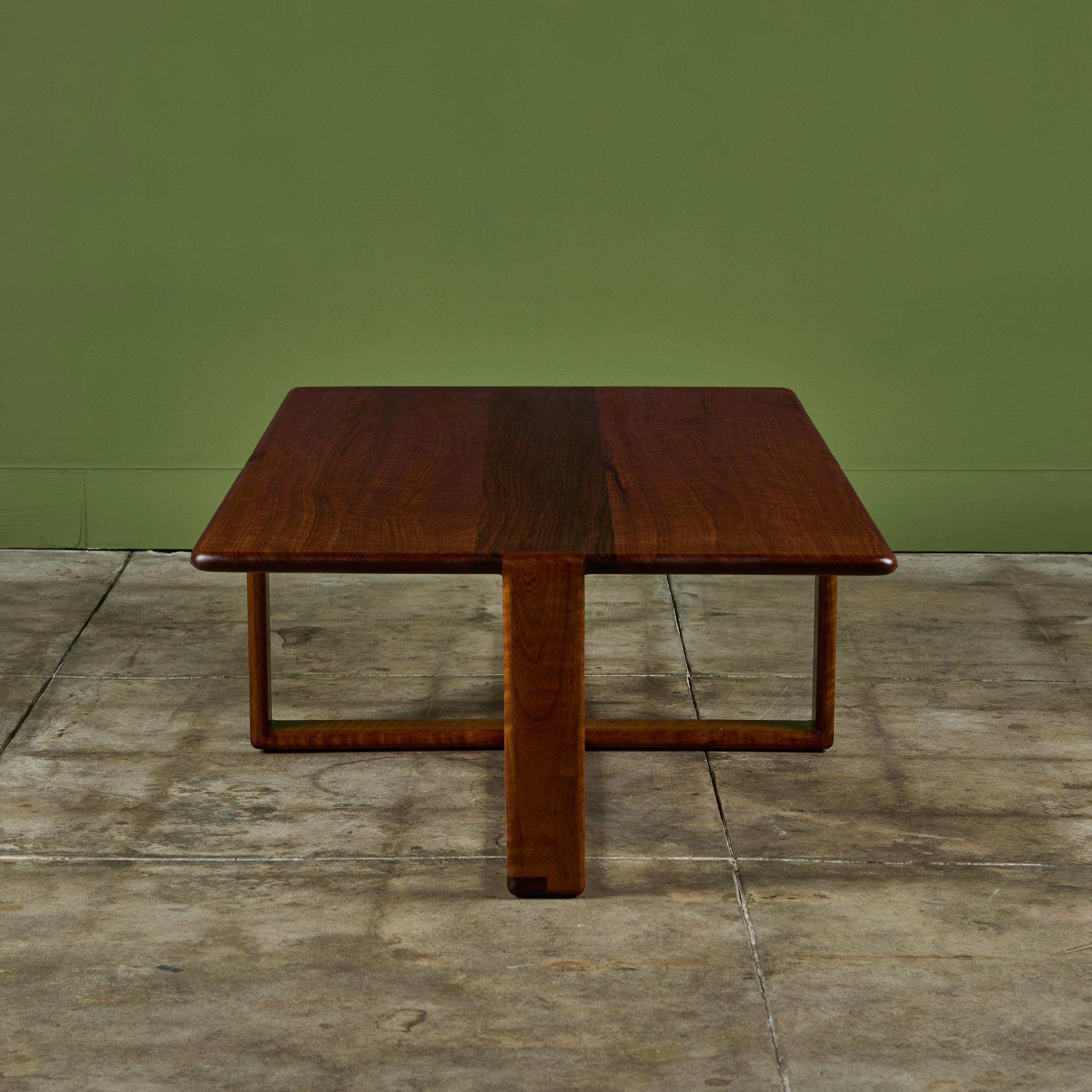 Gerald McCabe Rechteckiger Shedua Couchtisch im Angebot 1