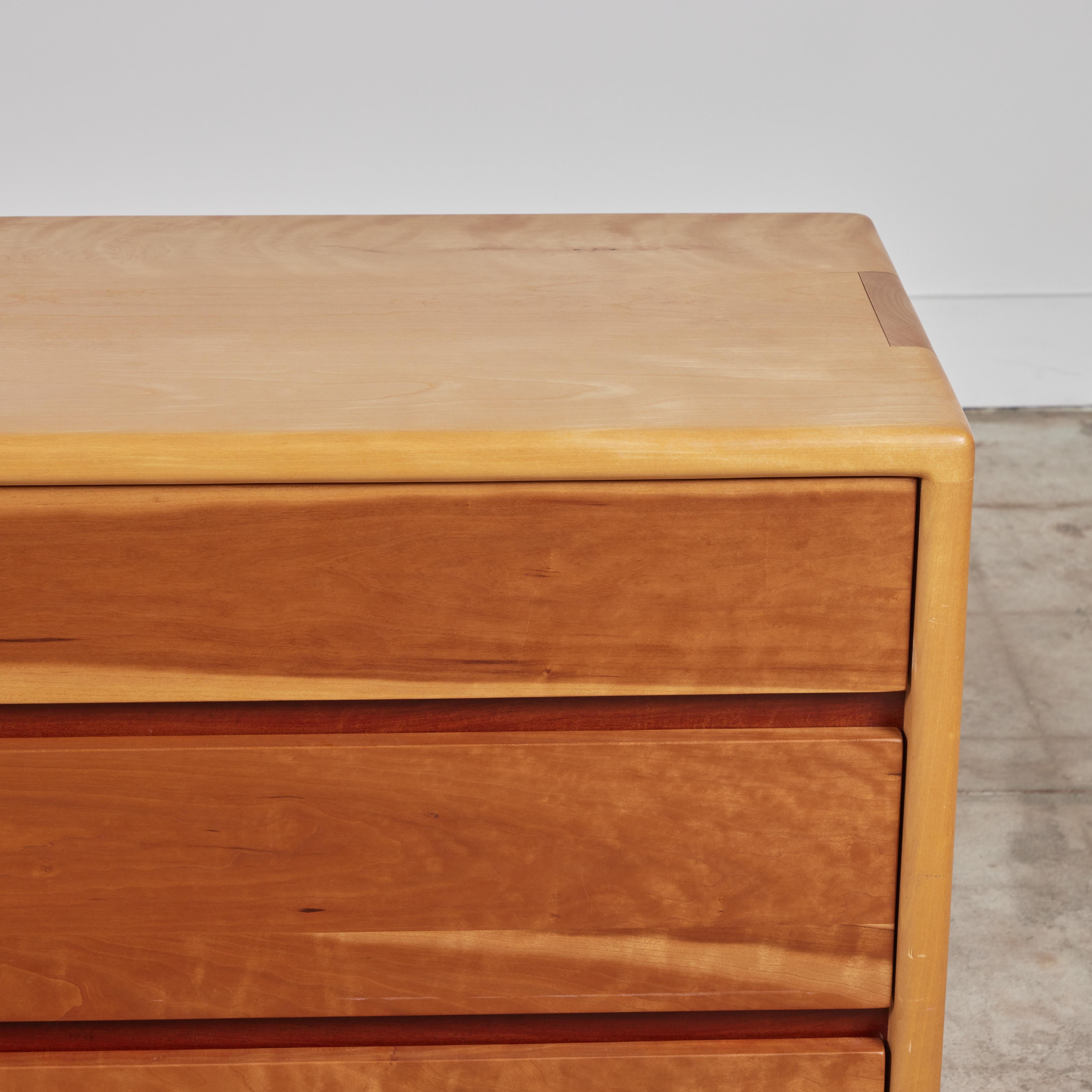 Gerald McCabe: Kommode mit sechs Schubladen für Eon Furniture im Angebot 4