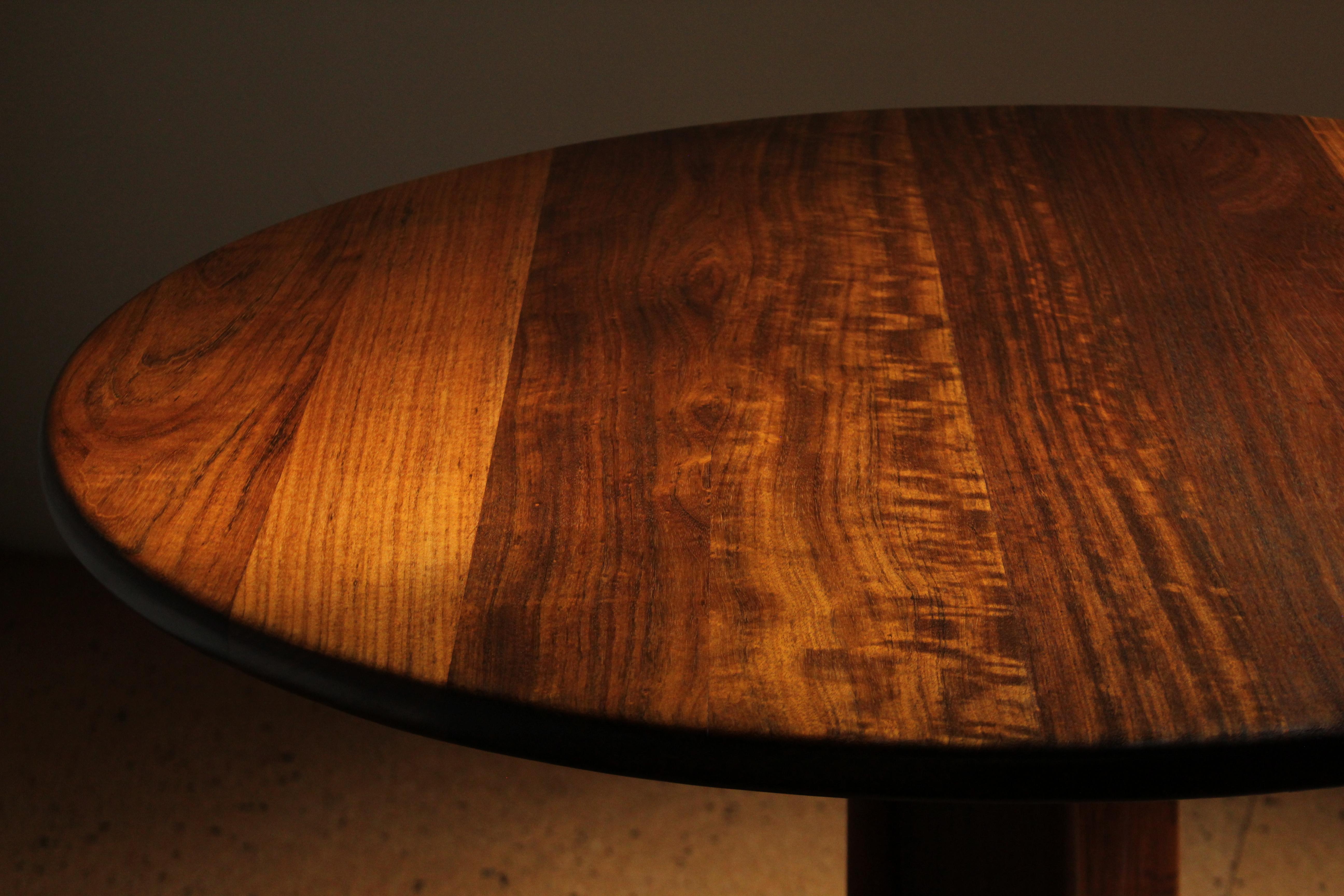 Table de salle à manger à piédestal Gerald McCabe en Shedua massif American Studio Craft, années 1970 en vente 4