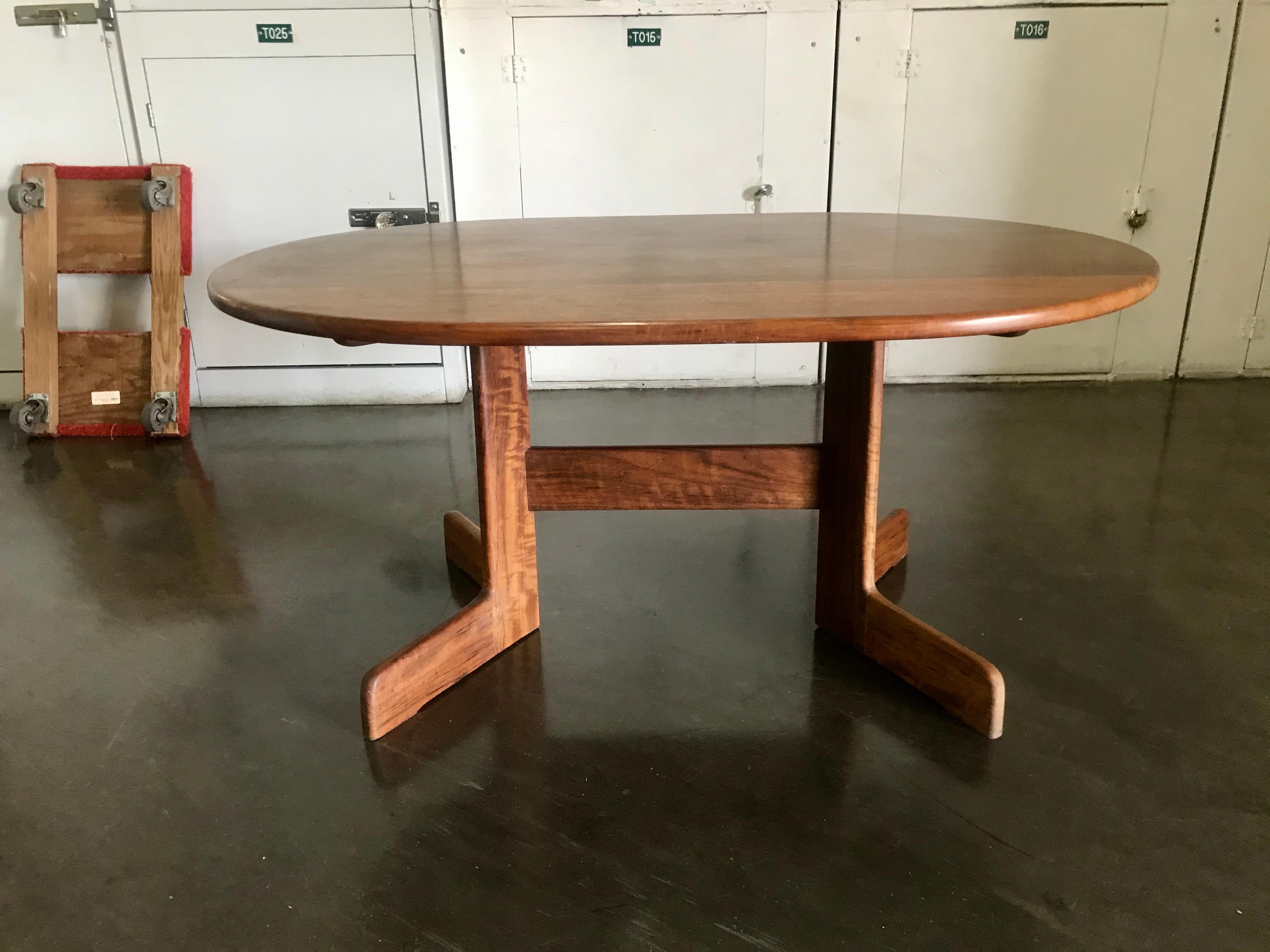 Shedua Wood Dining Table + Four Chairs Gerald McCabe For Sale 3