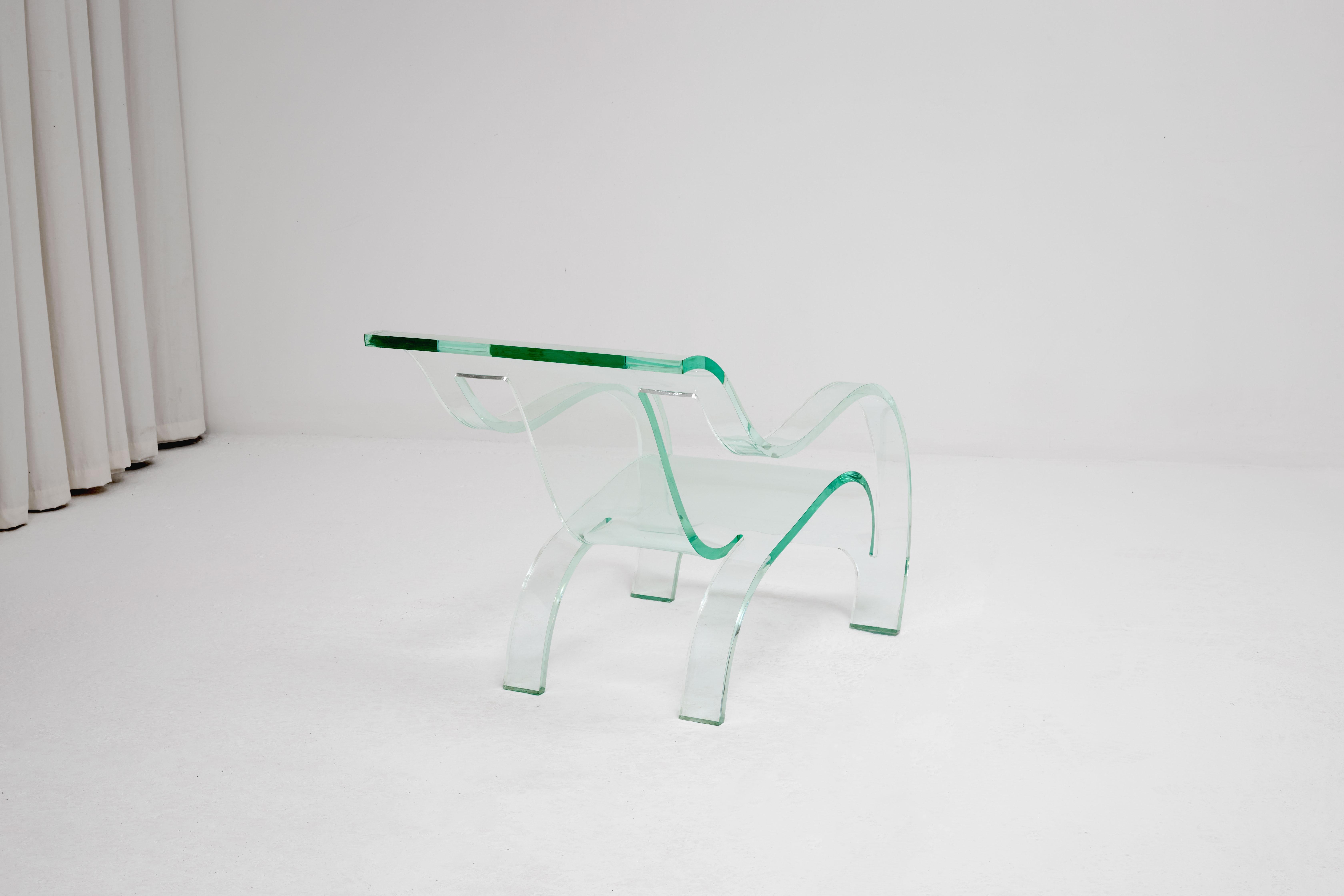Gerald Summers Lucite Chair In Good Condition For Sale In London, GB