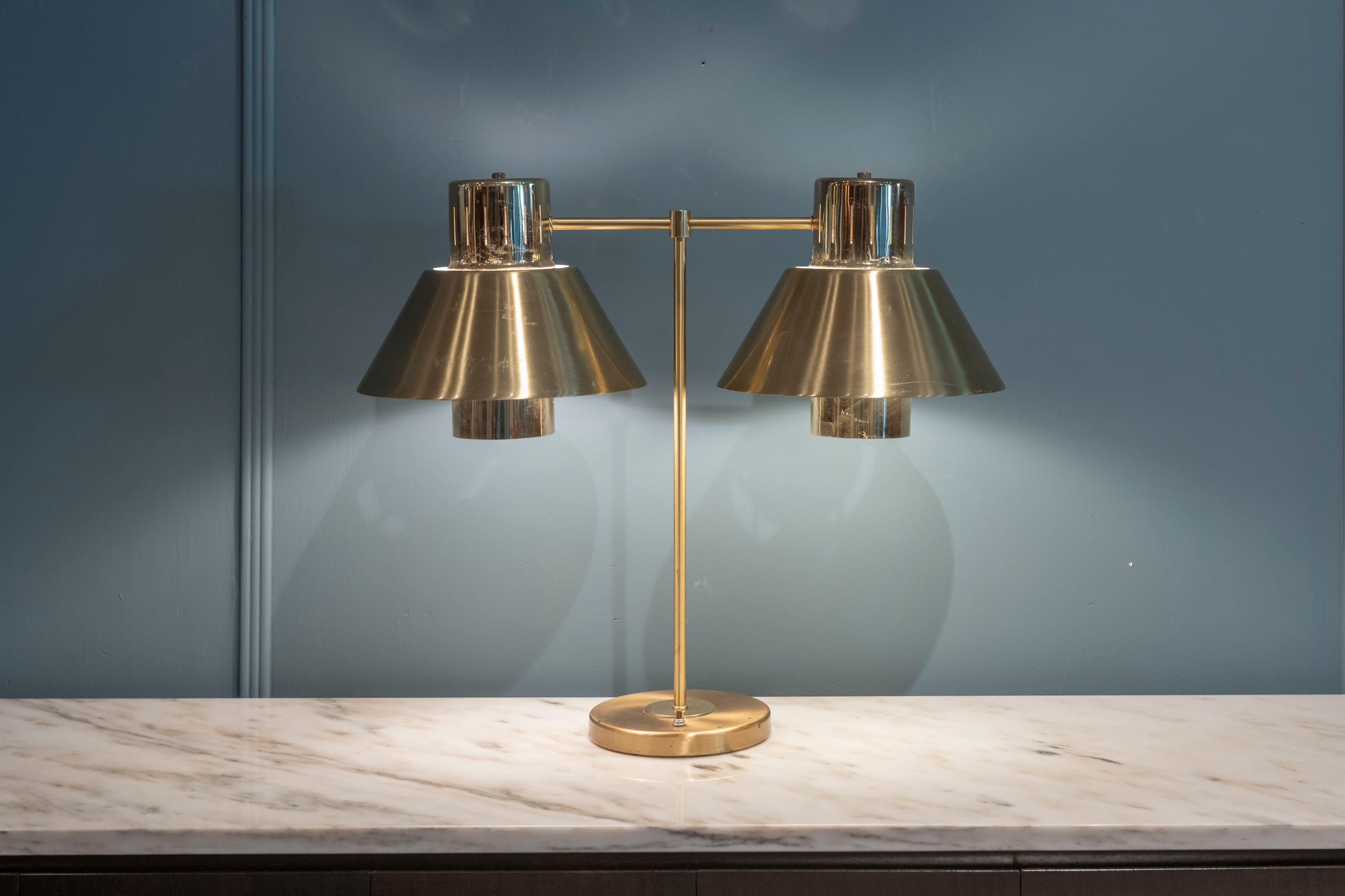 Mid-Century Modern Gerald Thurston Brass Table Lamp for Lightolier For Sale