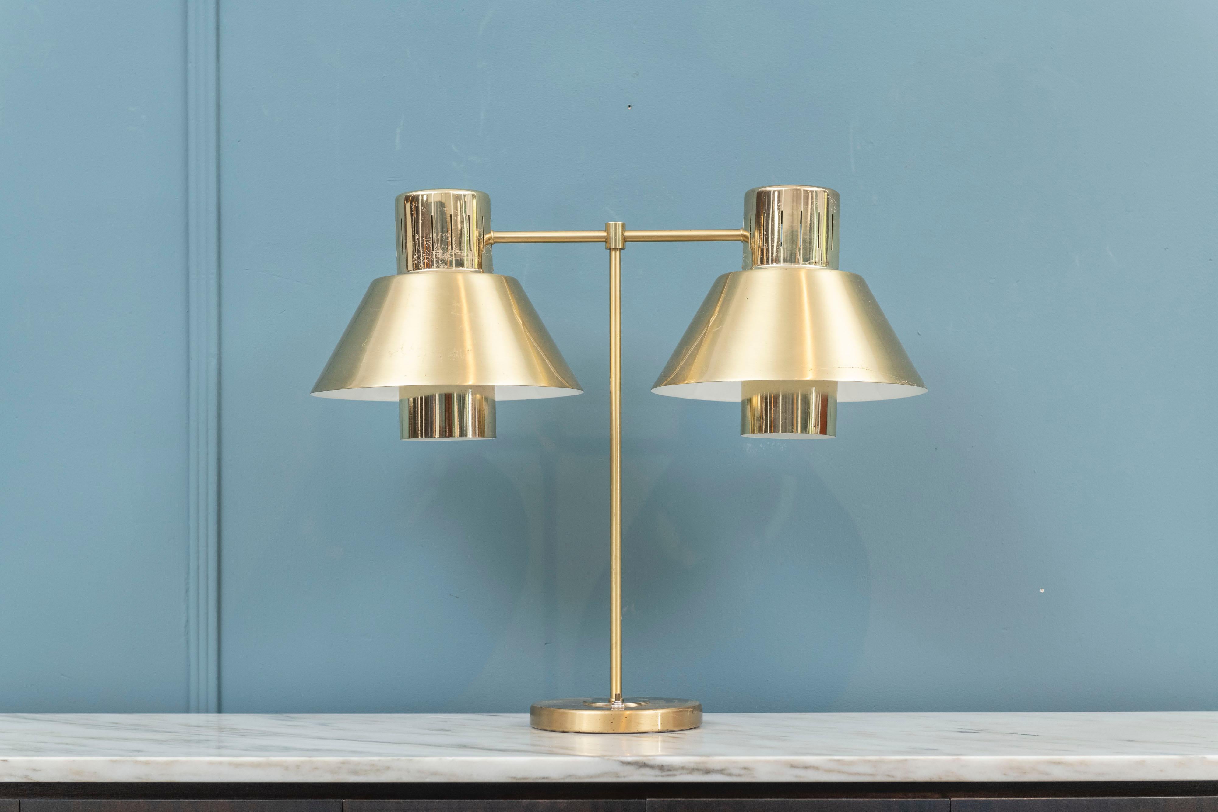 American Gerald Thurston Brass Table Lamp for Lightolier For Sale