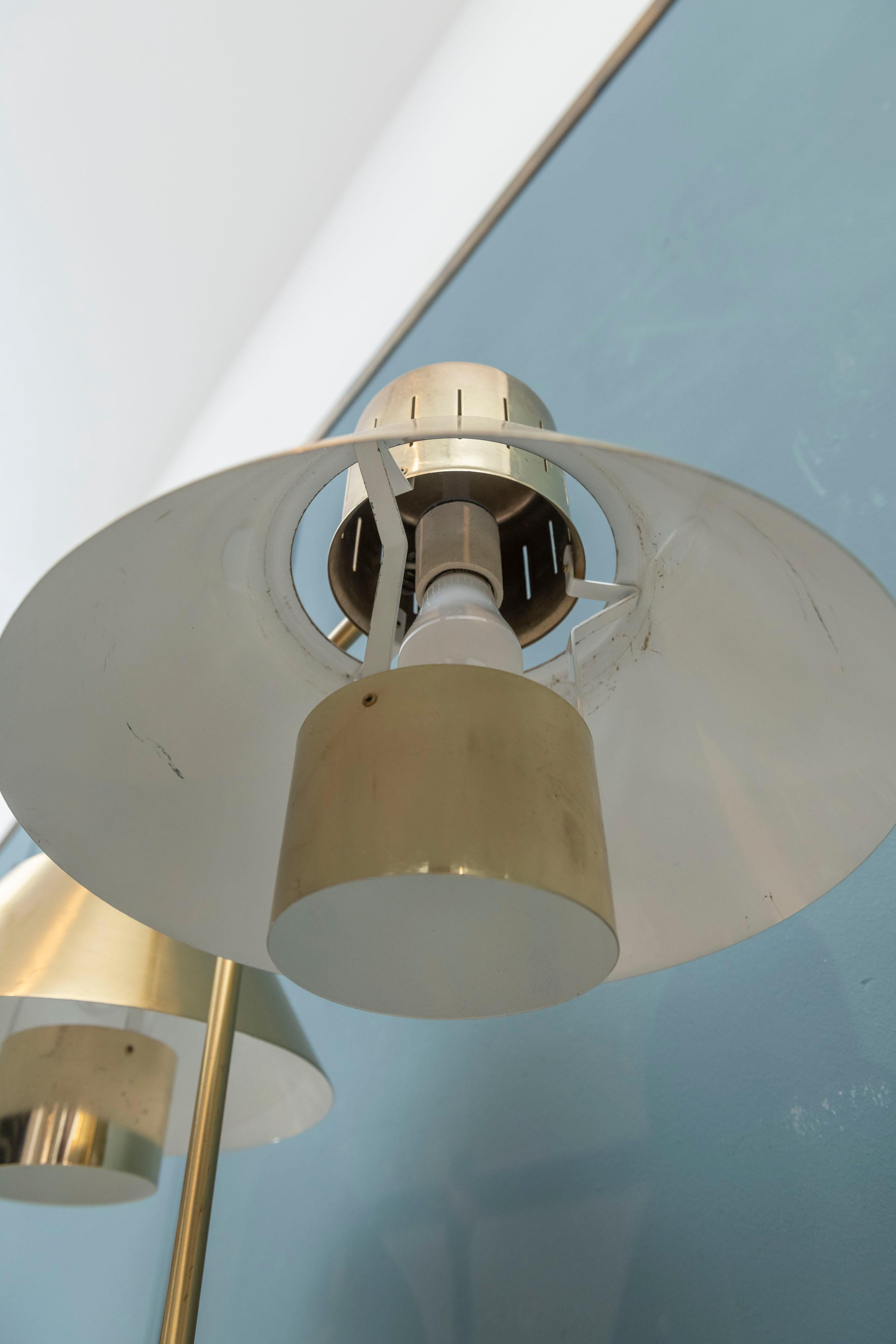 Gerald Thurston Brass Table Lamp for Lightolier For Sale 3