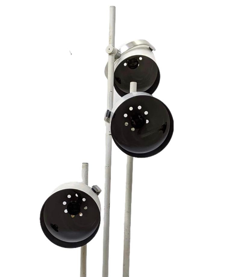 Mid-Century Modern Lampadaire moderne du milieu du siècle dernier avec abat-jours pivotants articulés par Lightolier  en vente