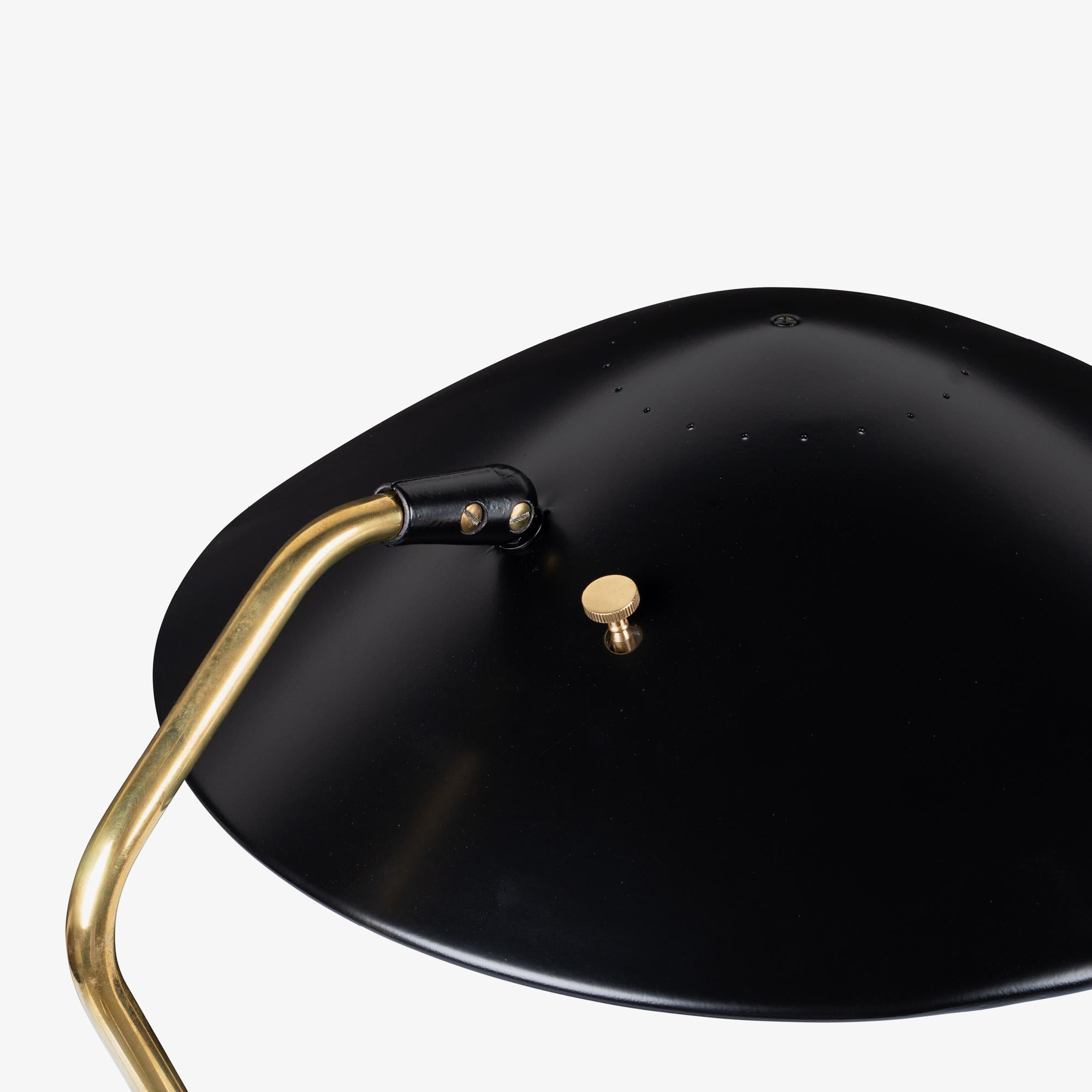Metal Gerald Thurston for Lightolier Accent Table Lamp in Gloss Black & Polished Brass For Sale