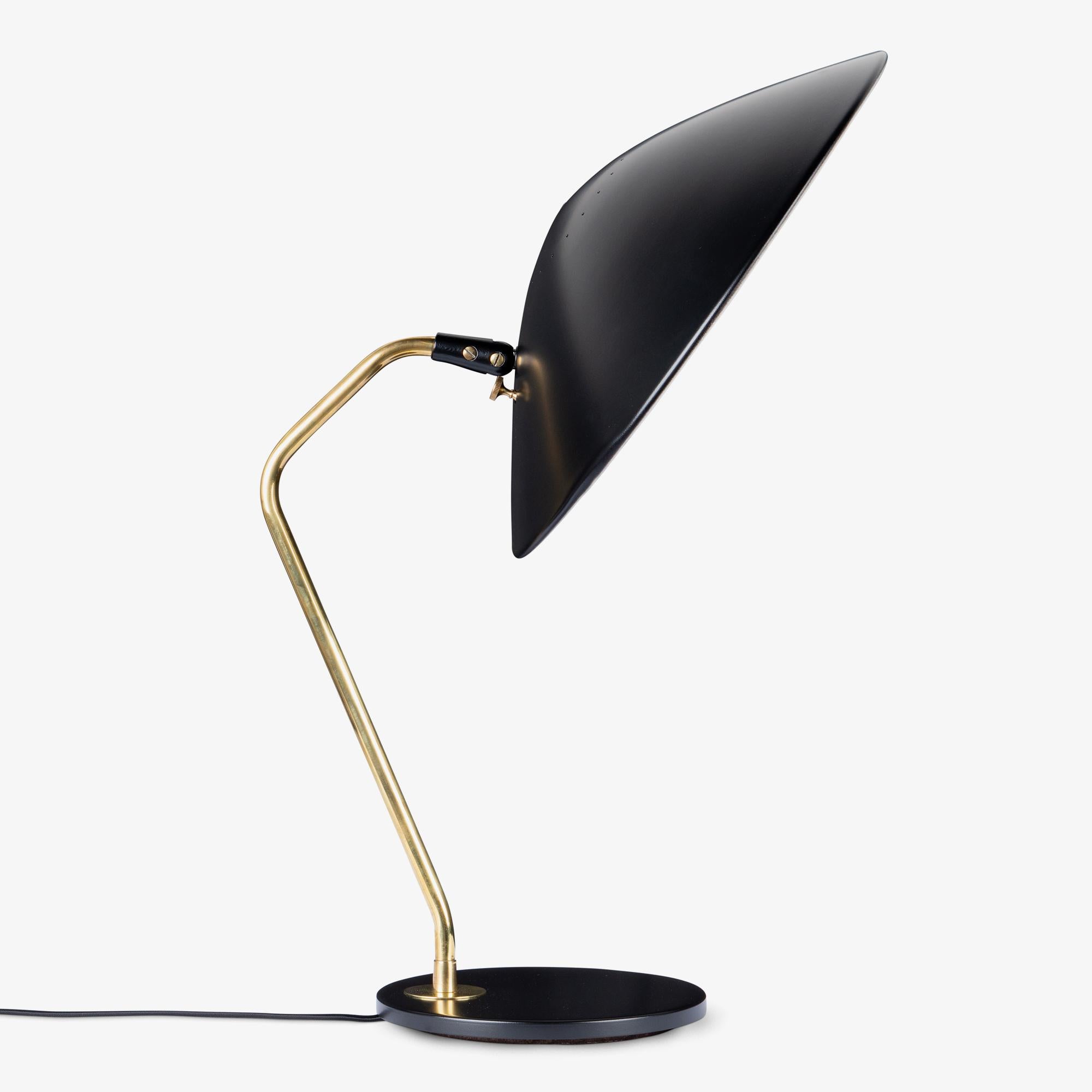 Gerald Thurston for Lightolier Accent Table Lamp in Gloss Black & Polished Brass For Sale 2