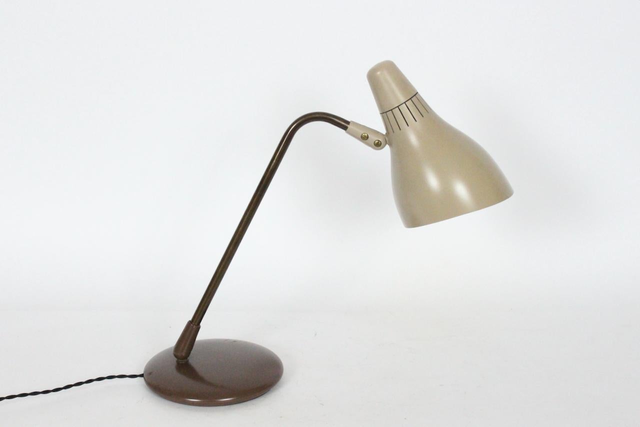 Gerald Thurston for Lightolier Adjustable Taupe Desk Lamp, 1950's For Sale 4
