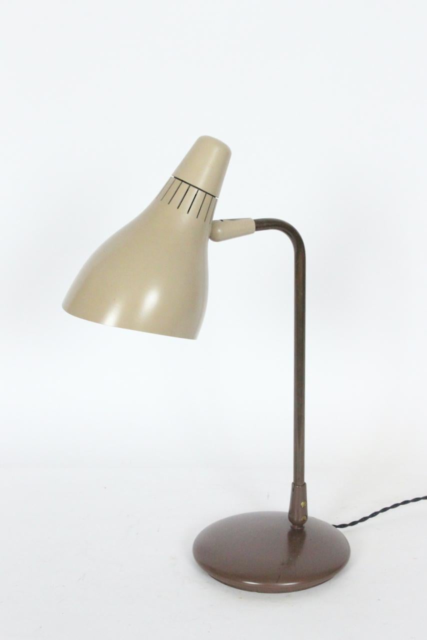 American Gerald Thurston for Lightolier Adjustable Taupe Desk Lamp, 1950's For Sale