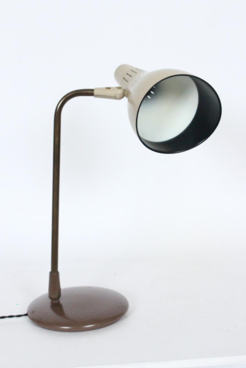 Gerald Thurston for Lightolier Adjustable Taupe Desk Lamp, 1950's For Sale 2